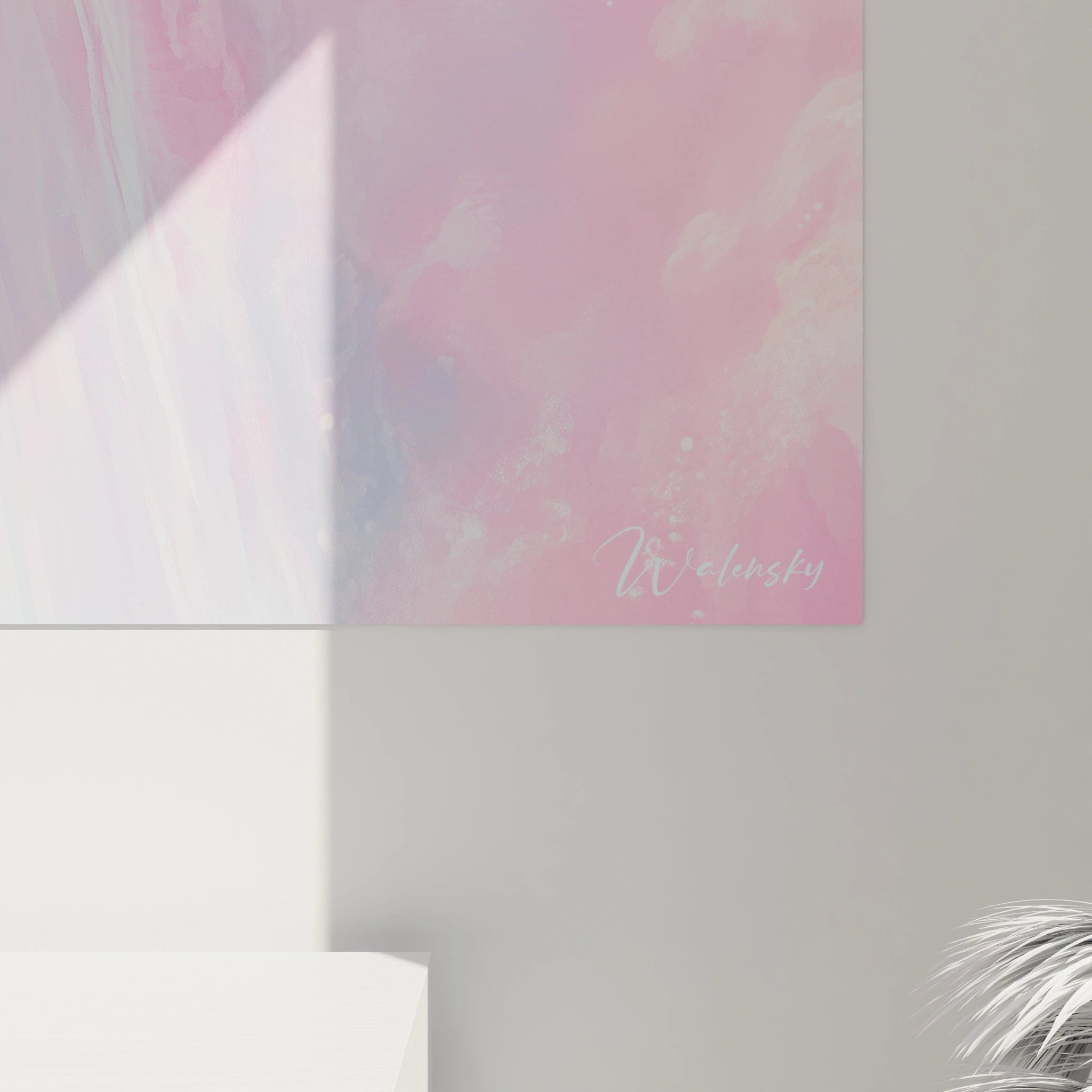 Un tableau cascade aux transitions douces entre bleu aquatique et rose tendre, créant une atmosphère onirique par ses couleurs fondues et ses textures diaphanes qui suggèrent le mouvement perpétuel de l'eau.