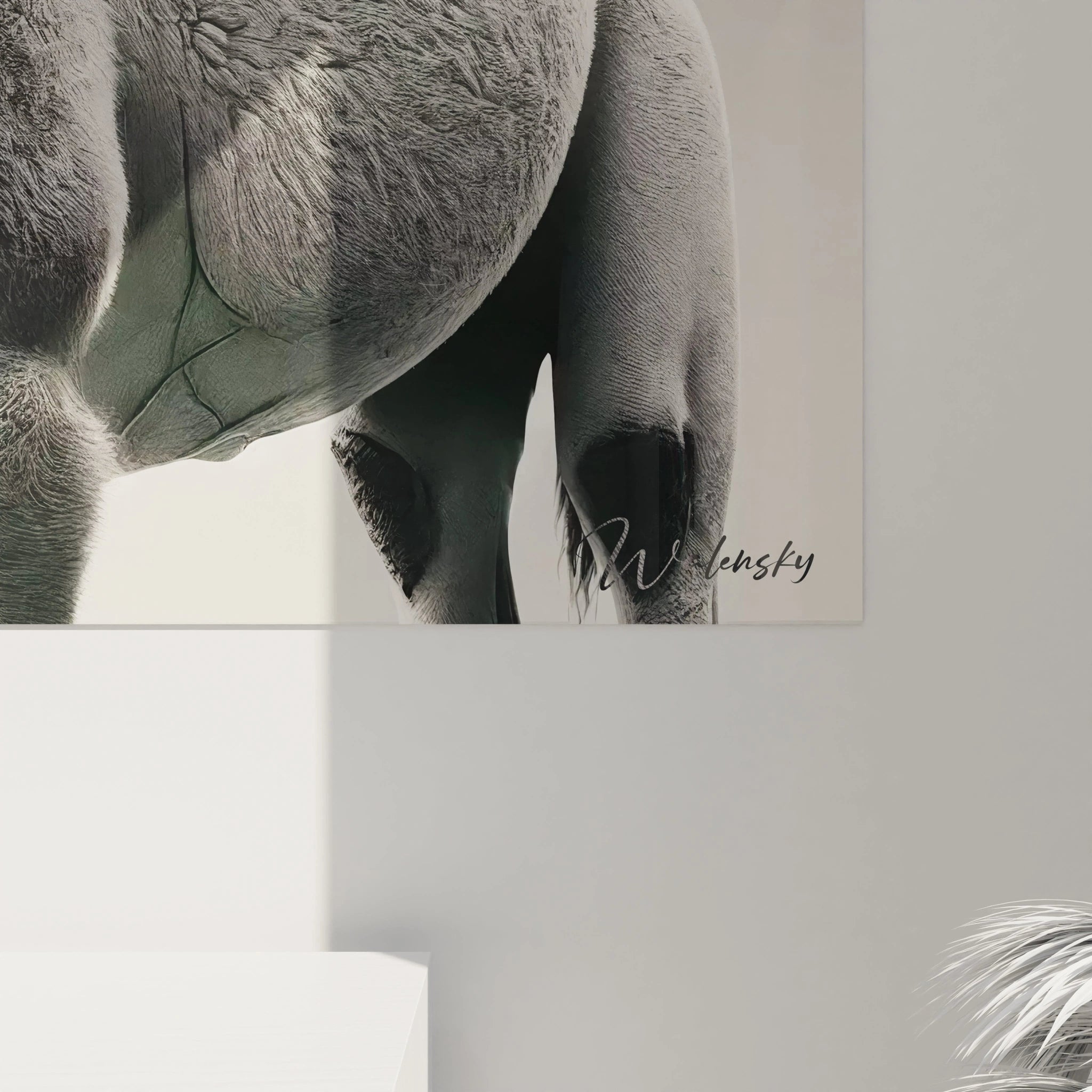 zoom sur le tableau dromadaire revelant chaque detail de son pelage et sa silhouette majestueuse L approche subtile de l artiste met en valeur la serenite de cet animal emblématique