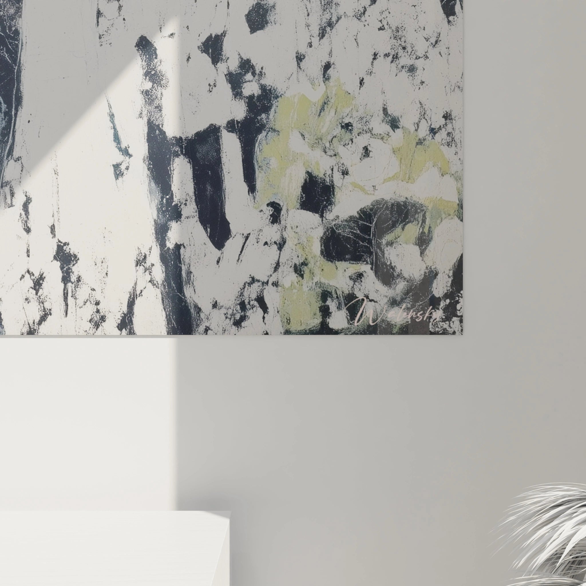 Tableau mural abstrait Walensky avec touches noires et jaunes pâles signé décor contemporain tableau homme aux larmes noires