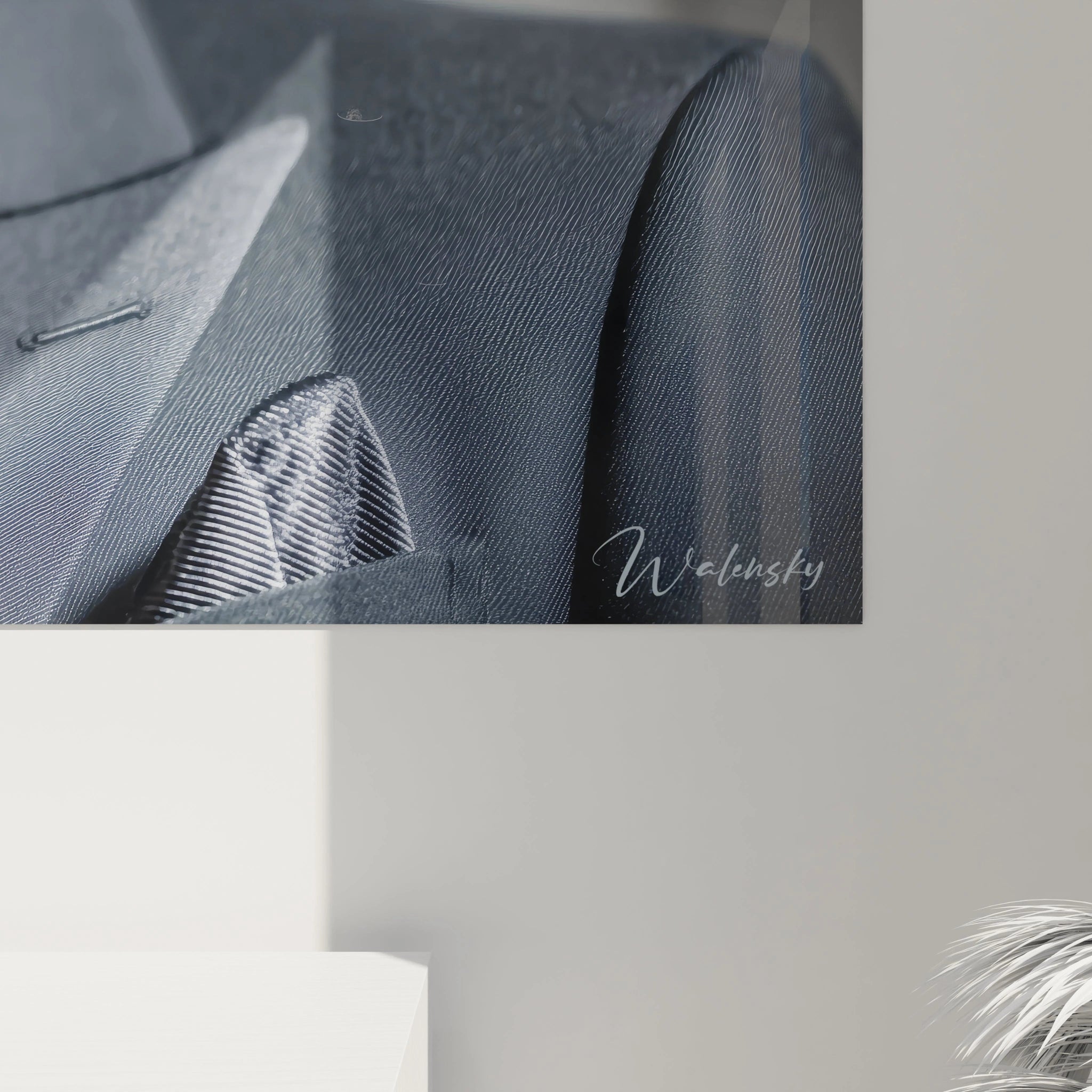 Tableau homme élégant de Walensky affichant un costume raffiné avec détails en tissu