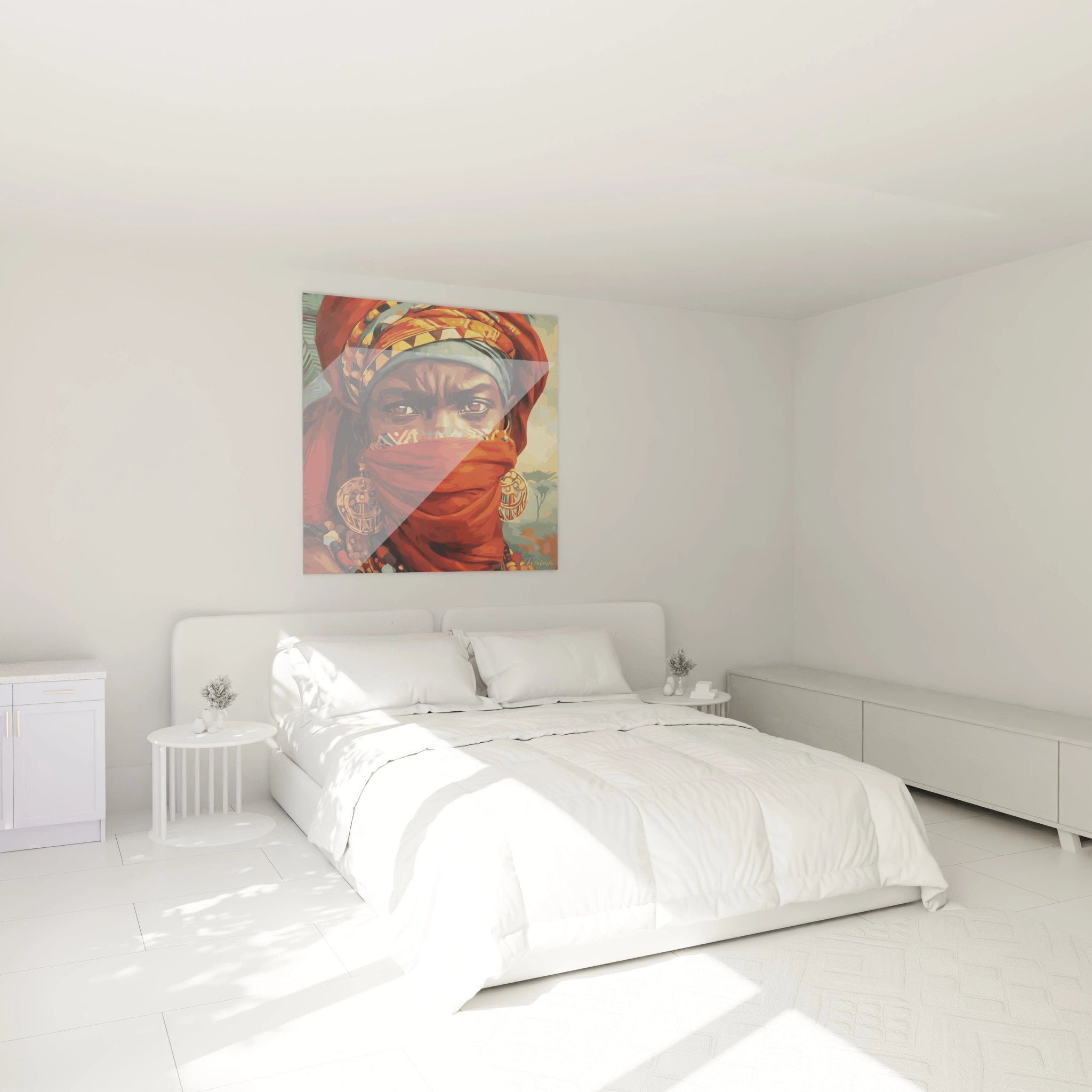 Tableau visage africain de Walensky accroché dans une chambre moderne lumineuse avec un lit blanc