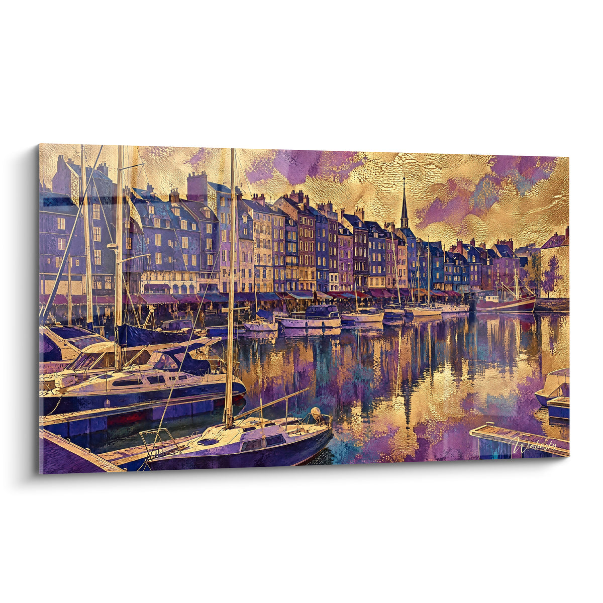Voiliers bleu marine et façades dorées du port de Honfleur sous un ciel violet et or