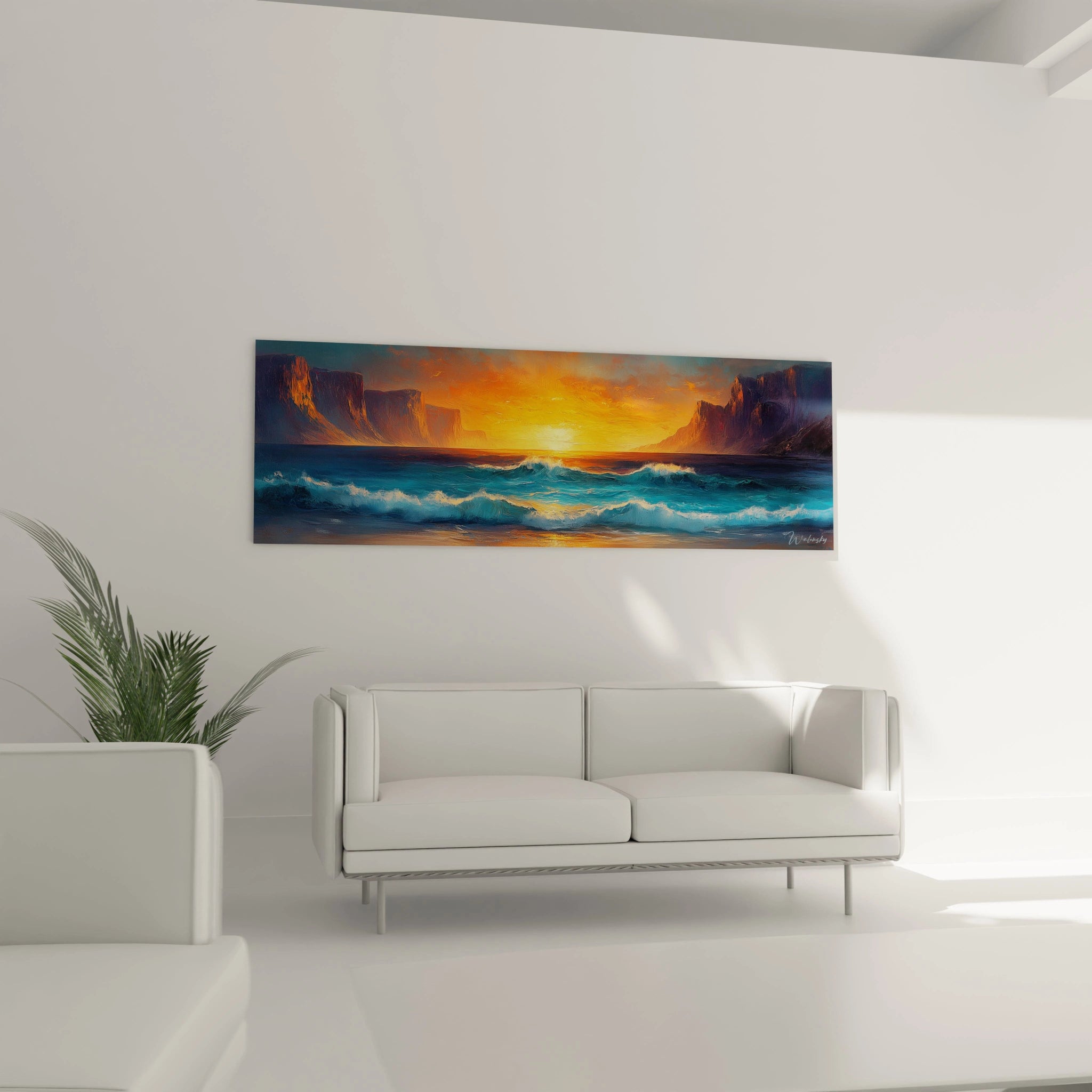 Tableau plage capturant l'instant magique d'un soleil descendant sur l'horizon entre deux formations rocheuses majestueuses, ses rayons dorés se reflétant sur des vagues bleu turquoise aux textures épaisses et mouvementées.