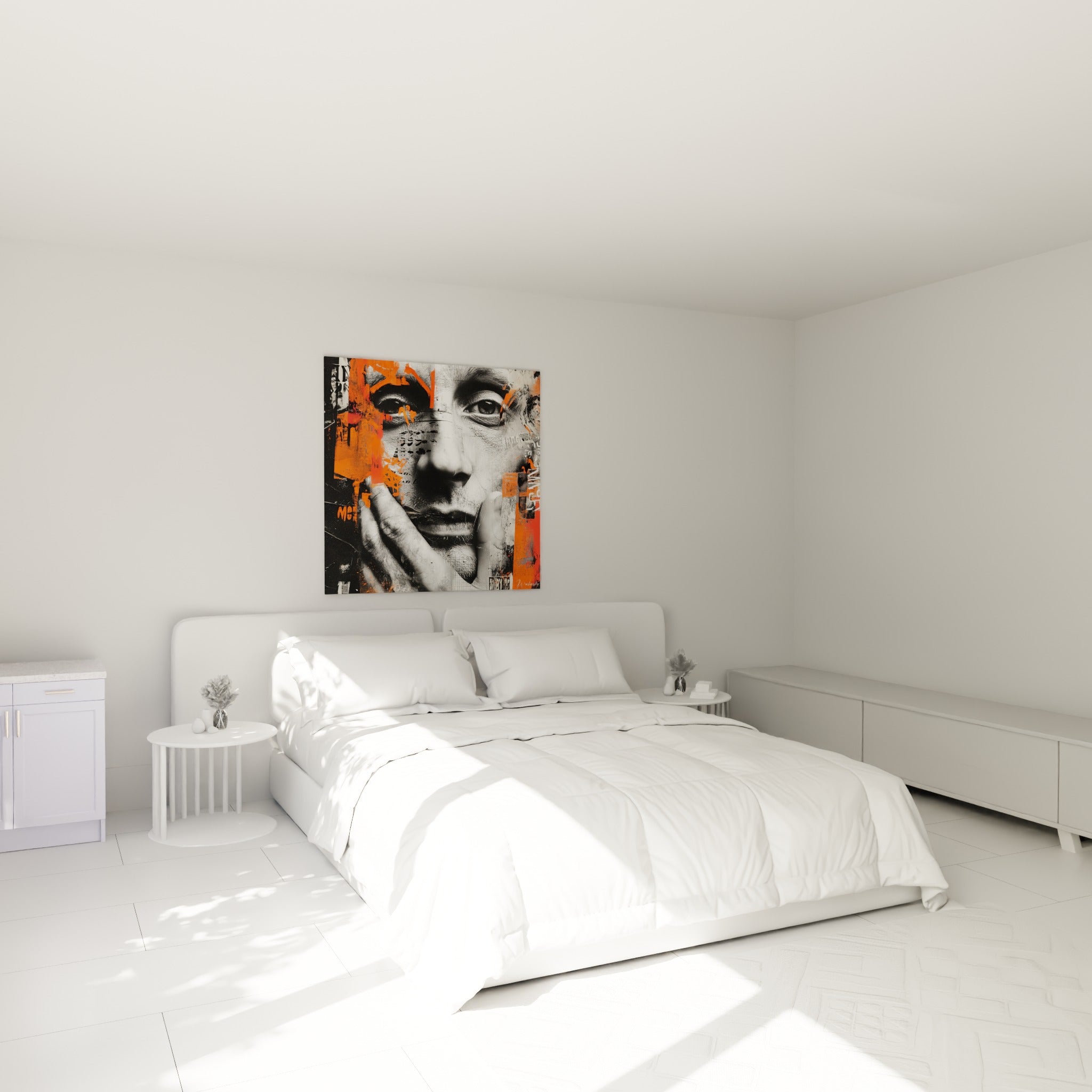 Homme pensif en noir et blanc marqué de coulures orange, tableau accroché au-dessus d'un lit dans une chambre claire