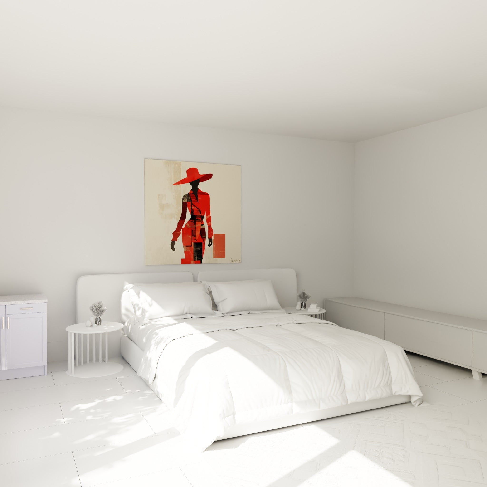 Femme stylisée en rouge et beige, chapeau large, accrochée au-dessus d'un lit dans une chambre claire
