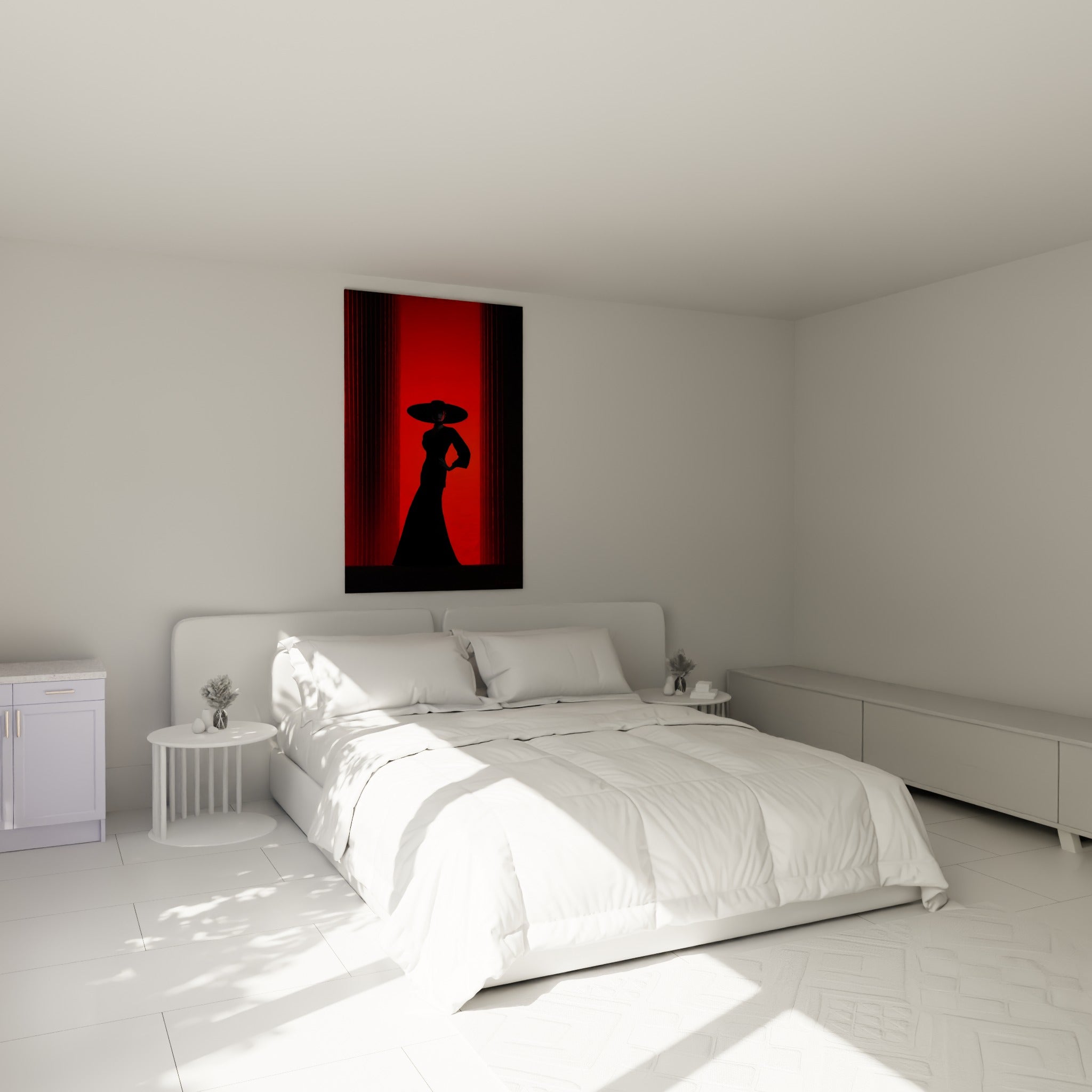 Femme en robe noire et large chapeau devant un rouge intense, illustration de mode au-dessus d'un lit dans une chambre claire