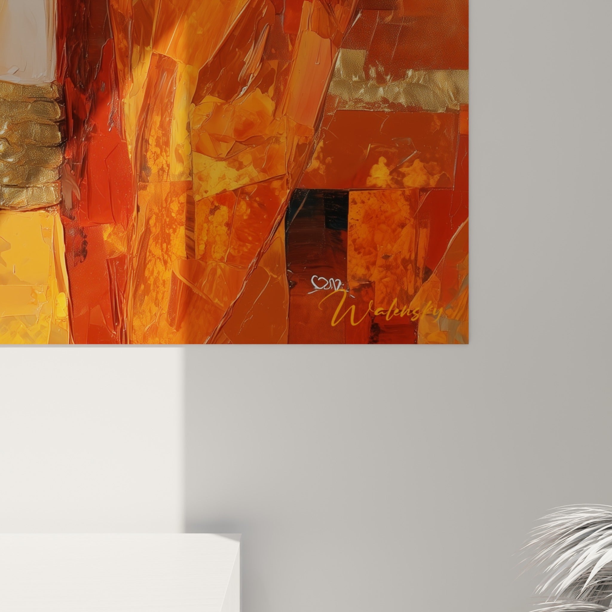 Fragments de peinture orange et dorée composant le visage, empâtements texturés visibles de près sur la toile