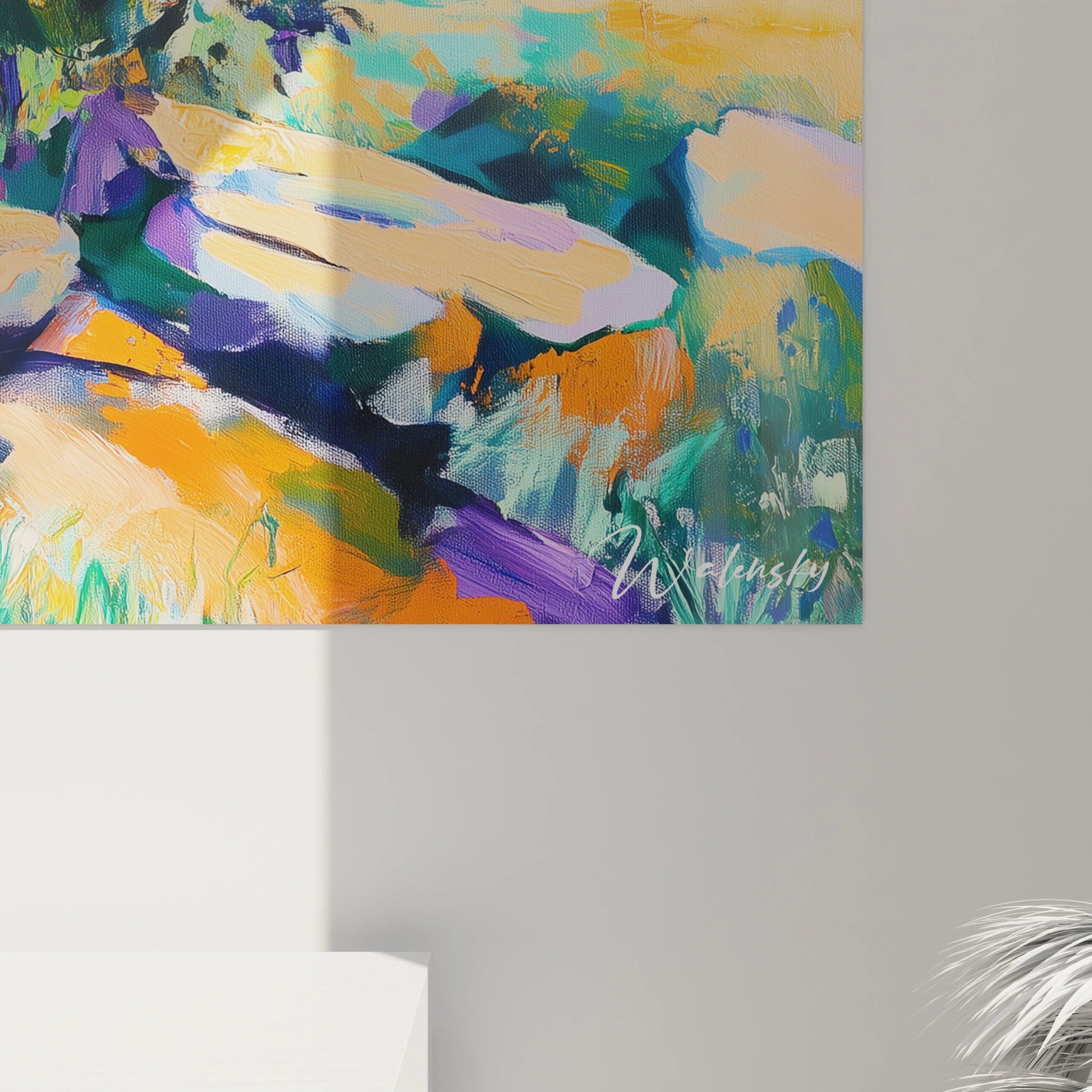 Un tableau Alfred Sisley mettant en avant un paysage aux couleurs vives, dominé par un ciel violet et un sol aux teintes orange et vert. Les textures épaisses et les variations chromatiques créent du relief.