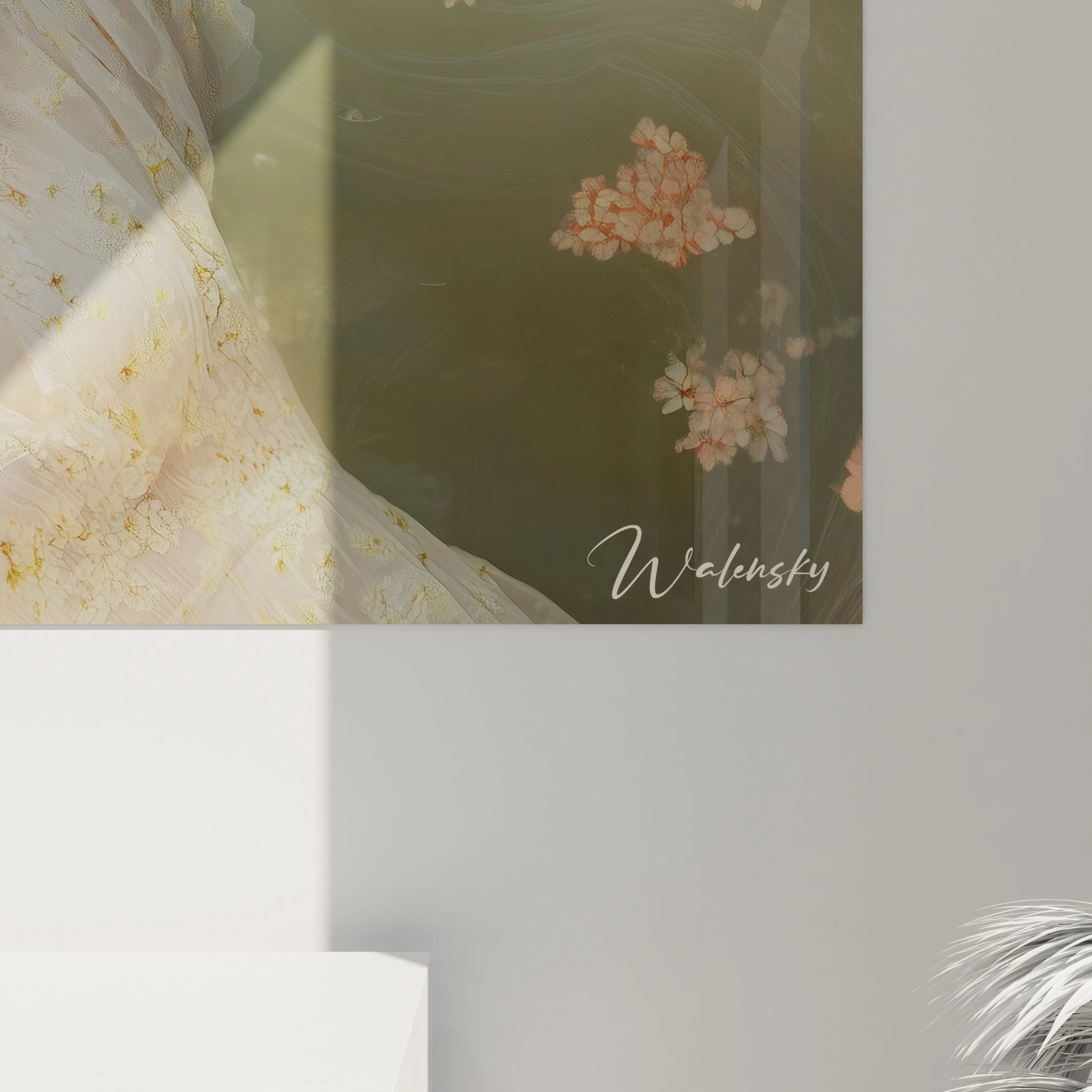 Tableau Edgar Degas présentant une femme endormie dans l'eau, ses cheveux rouges flottant parmi des fleurs blanches. Effet visuel de fluidité dans les cheveux et les reflets doux de l'eau verte.