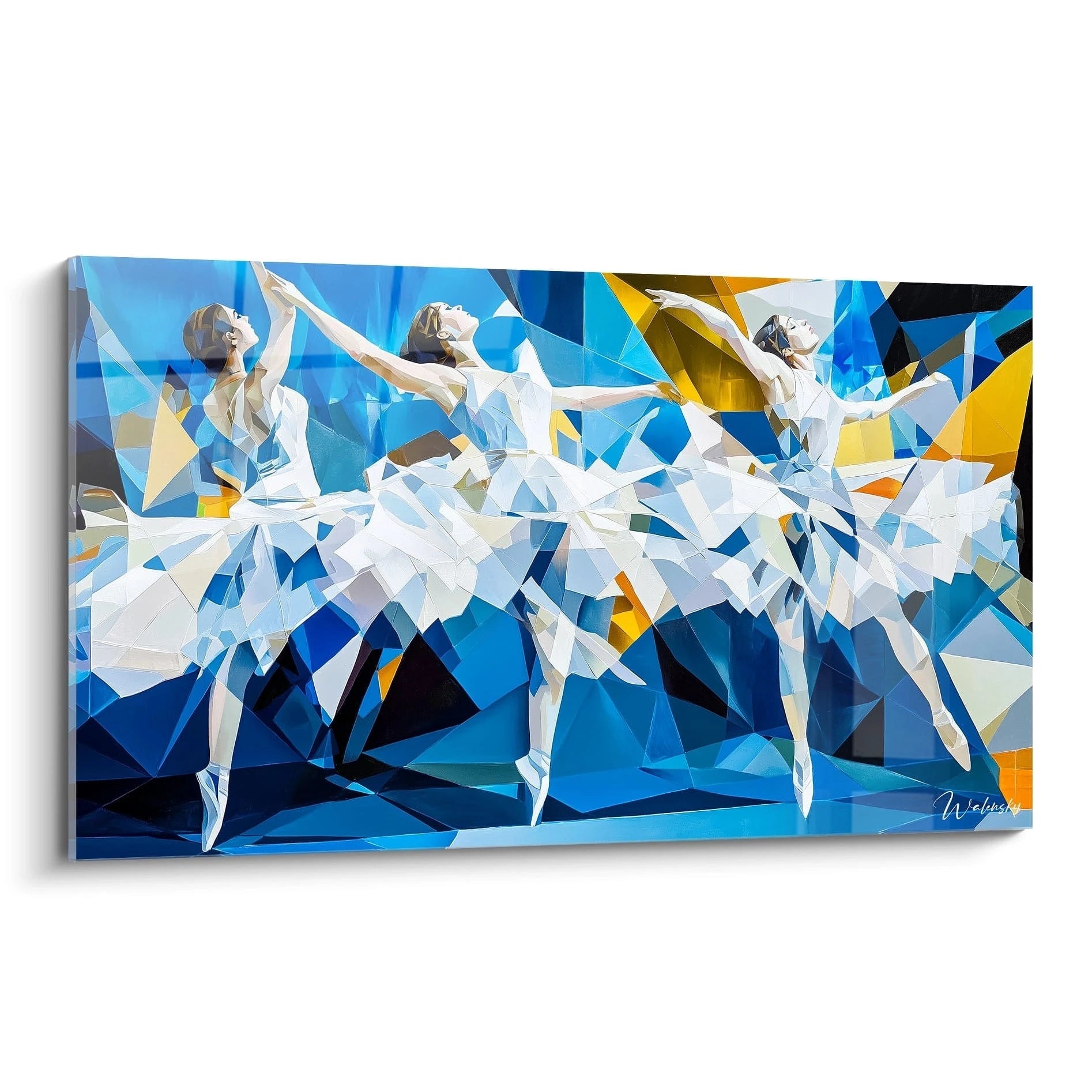 Un tableau Edgar Degas représentant trois ballerines stylisées en mouvement, composées de formes géométriques. Les couleurs dominantes sont le bleu, le blanc et l'orange, avec des textures angulaires nettes.