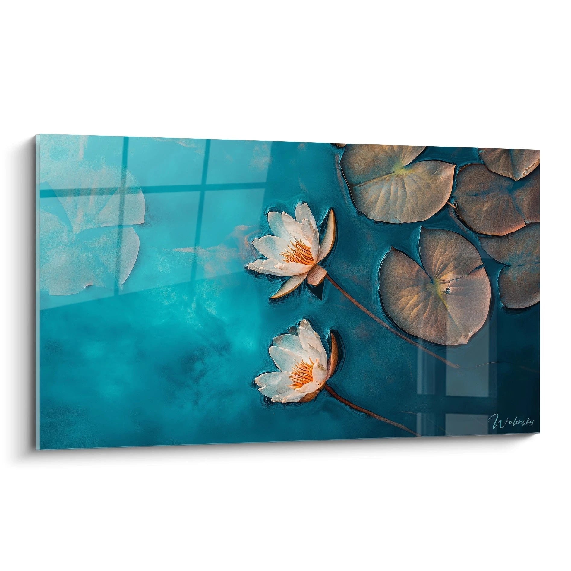 Un tableau artistique abstrait représentant des lotus blancs et jaunes flottant sur une eau turquoise, avec des feuilles beige et des contours fluides.