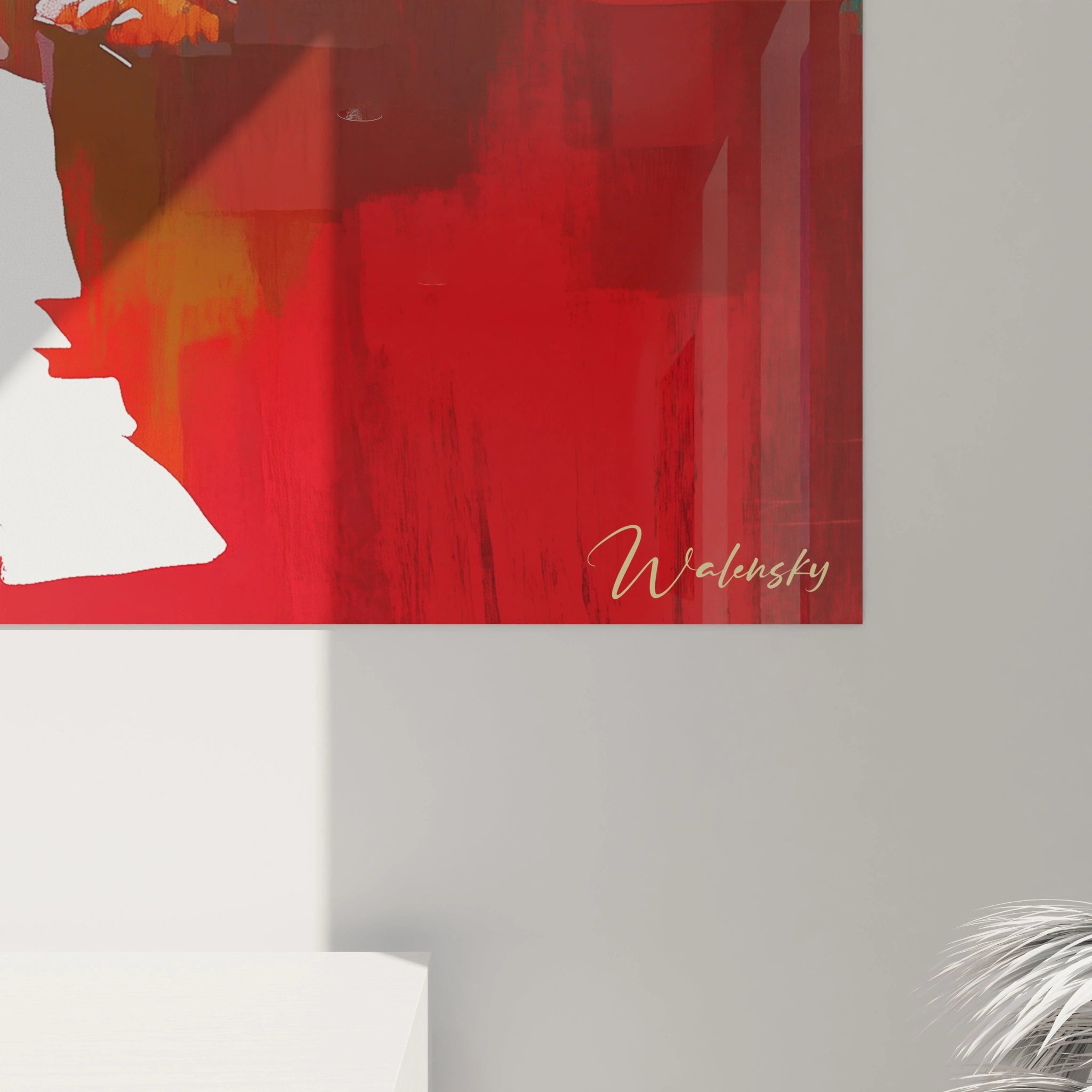 Un tableau Sonia Delaunay montrant une rue marchande avec des silhouettes stylisées, des parasols colorés et des étals texturés, sur un fond blanc lumineux accentuant les contrastes entre rouge, orange et vert.