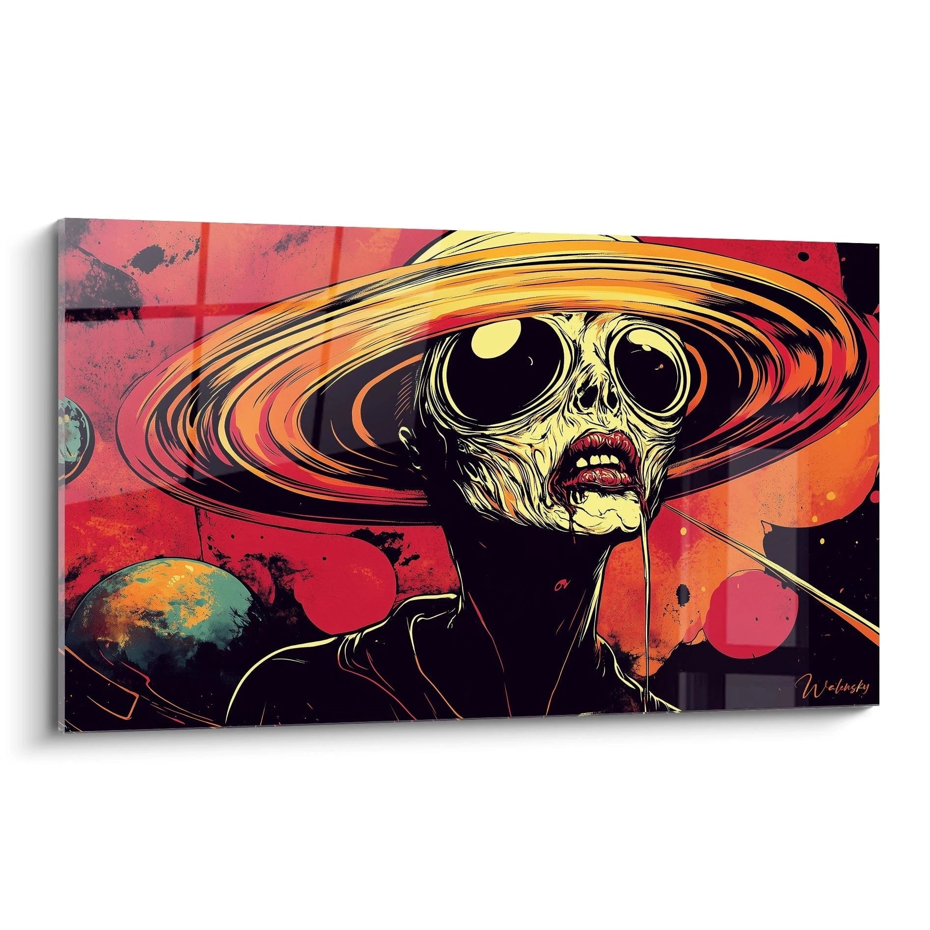 Un tableau Goya représentant un visage extraterrestre avec de grands yeux noirs brillants, des détails ridés et un large chapeau circulaire aux teintes orange, jaune et noir sur un fond rouge texturé.