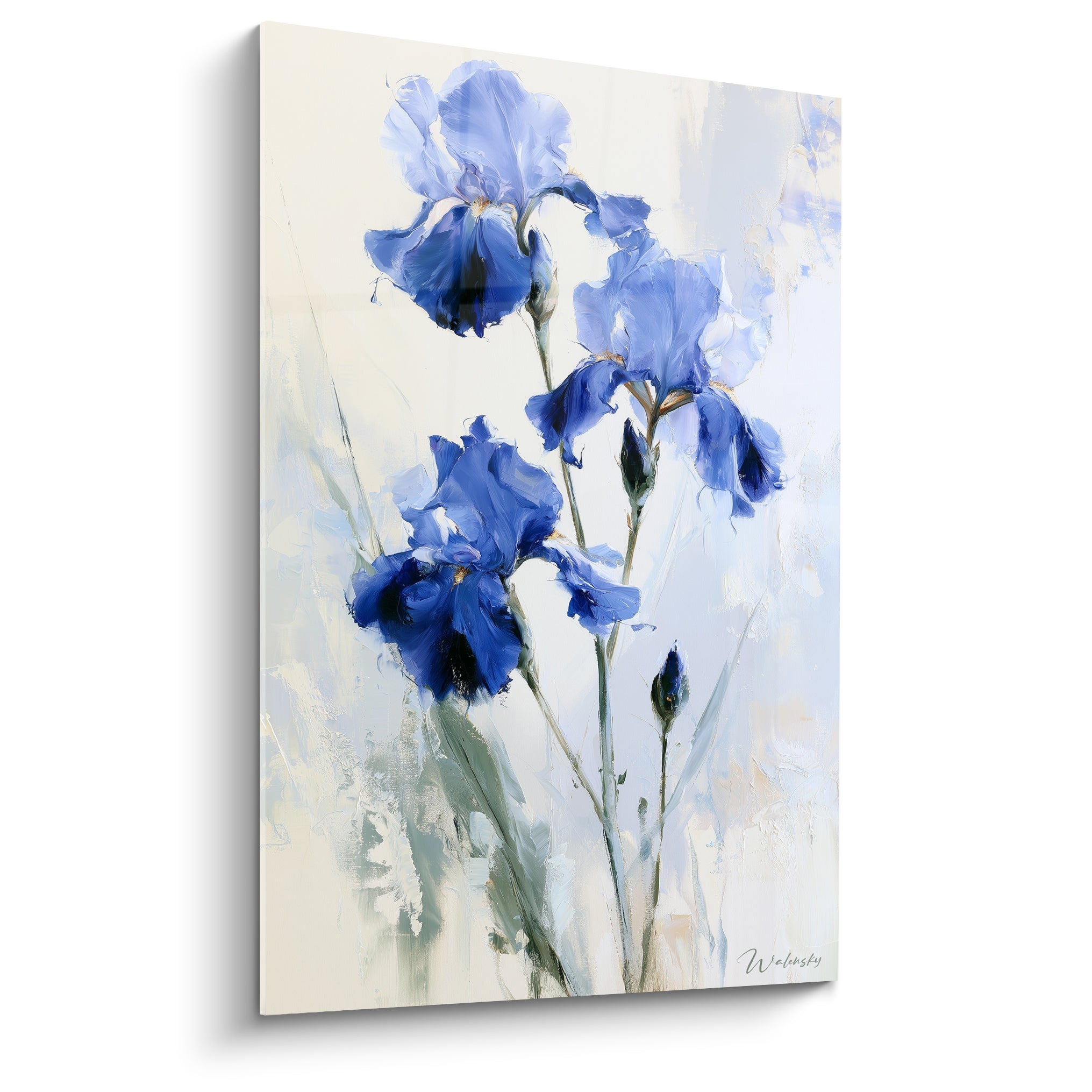 Iris bleu indigo aux pétales veloutés sur fond ivoire, composition florale peinte à l'huile