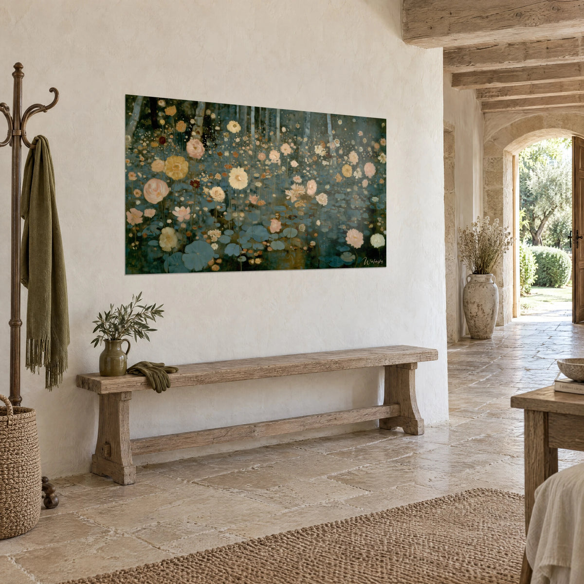 Πίνακας με νούφαρα και παστέλ λουλούδια που επιπλέουν σε μια λίμνη μπλε της νύχτας, κορμοί σημύδων, πάνω σε λευκό πέτρινο τοίχο
