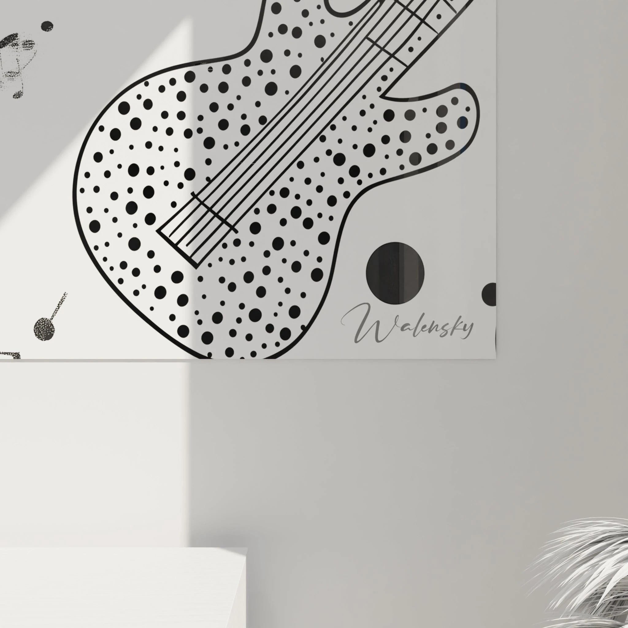 Tableau noir et blanc de guitare avec des motifs musicaux, signé Walensky