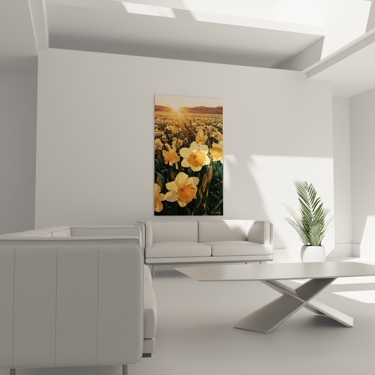 Fleurs de jonquille jaune vif et pétales orangés, au-dessus d'un canapé dans un salon lumineux
