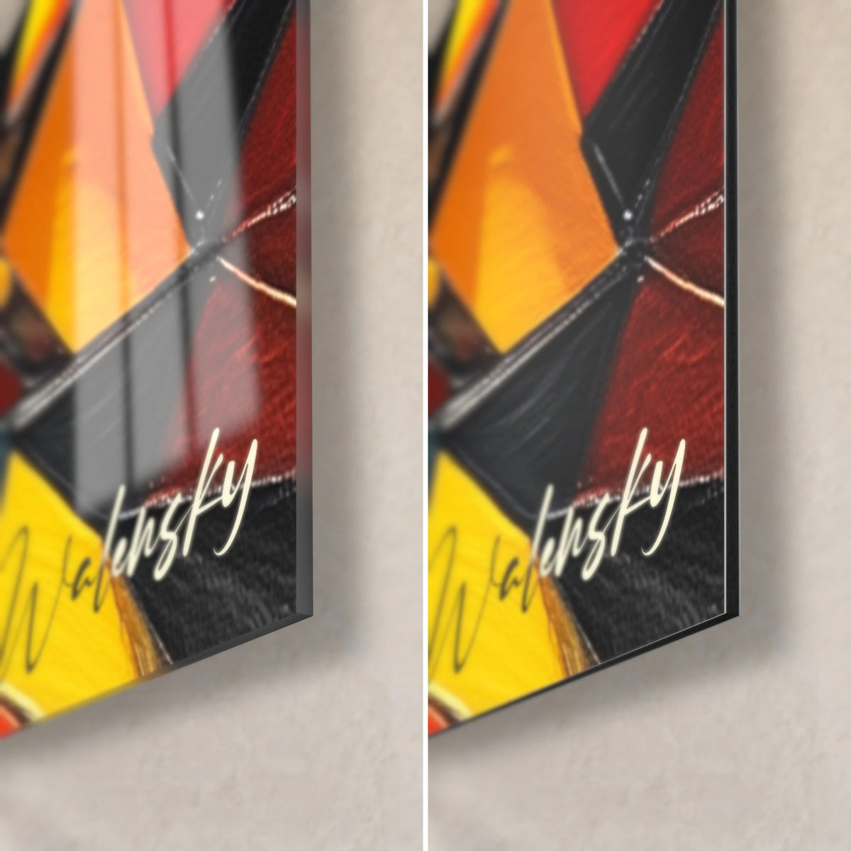 Tableau facettes géométriques jaune vif et rouge sang, coin bas droit : verre brillant à gauche, Dibond mat à droite, tranche 3 mm