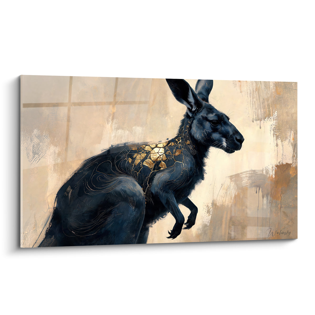Kangourou anthracite au poitrail doré fissuré, profil tourné vers la droite sur fond beige texturé