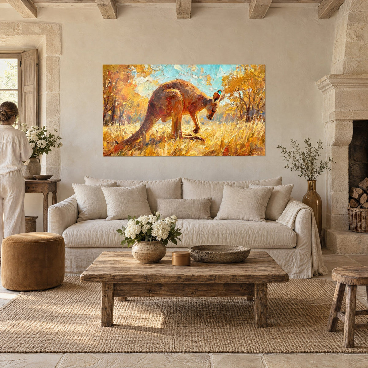 Marsupial roux et ocre en pleine savane, accroché au-dessus d'un lit dans une chambre claire