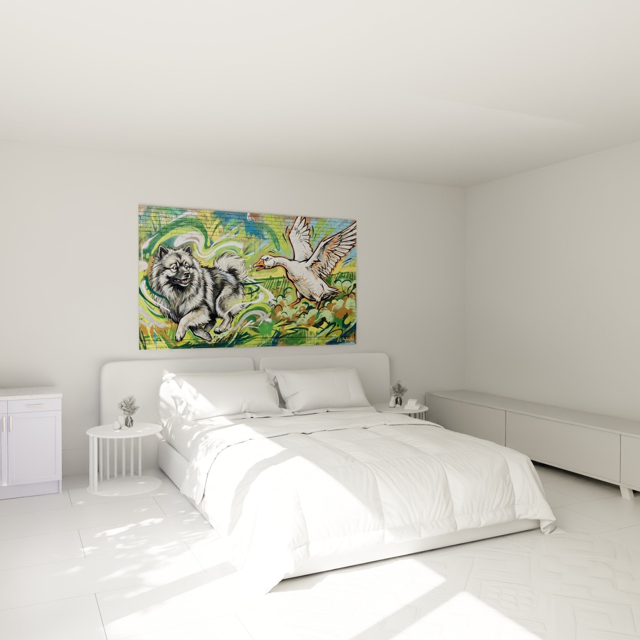 Tableau Keeshond et oiseau graffiti vert accroché dans chambre moderne