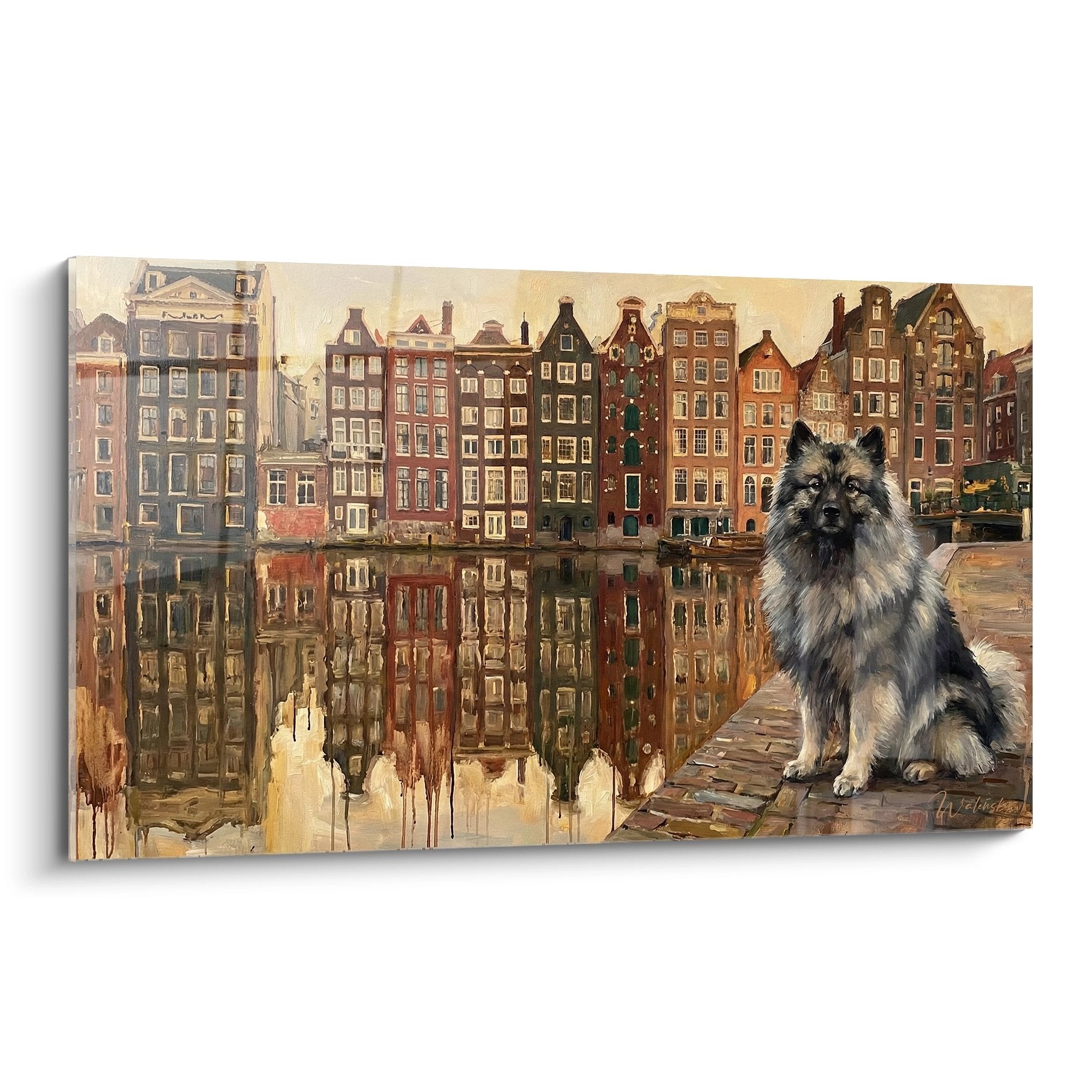 Tableau Keeshond assis sur quai Amsterdam avec reflets colorés dans canal et façades hollandaises traditionnelles