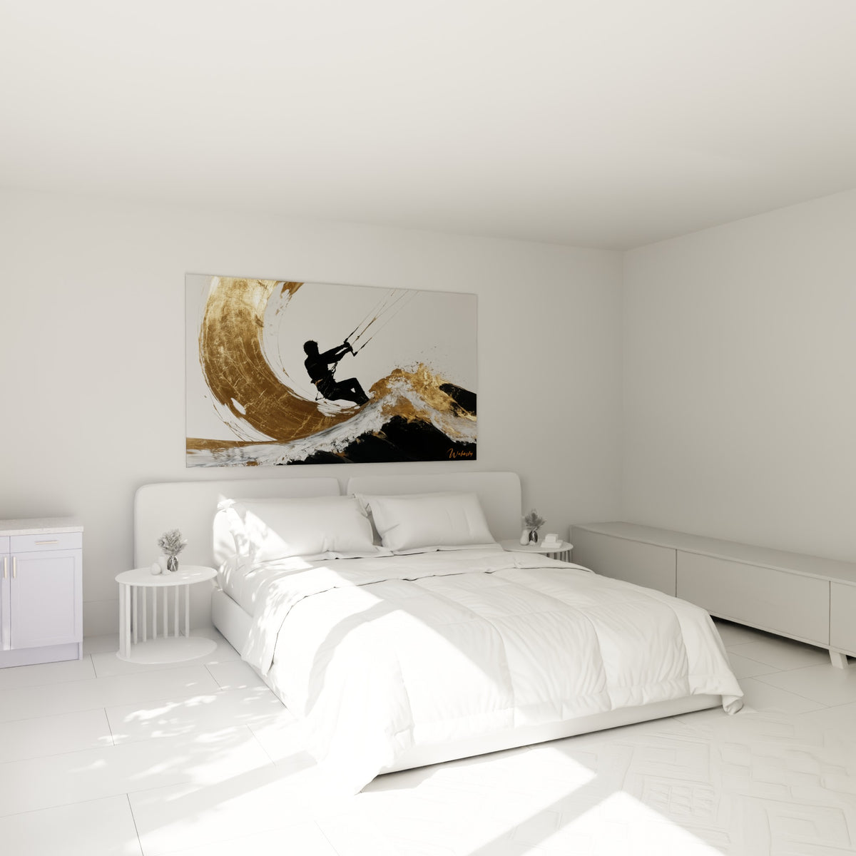 Rider noir face à une vague dorée en spirale, accroché au-dessus d'un lit dans une chambre claire