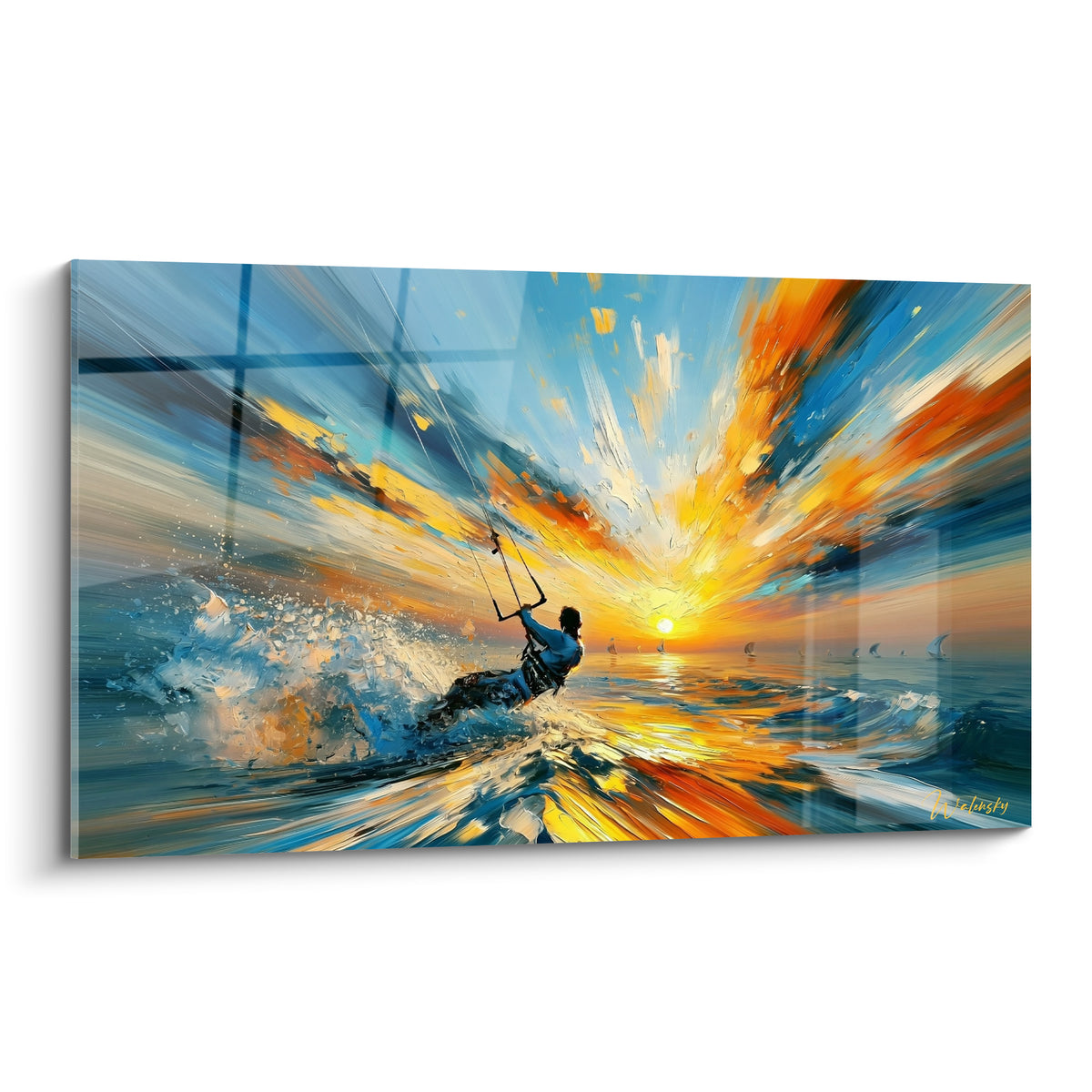 Kitesurfeur en silhouette bleu anthracite fendant les vagues sous un soleil orange éclatant