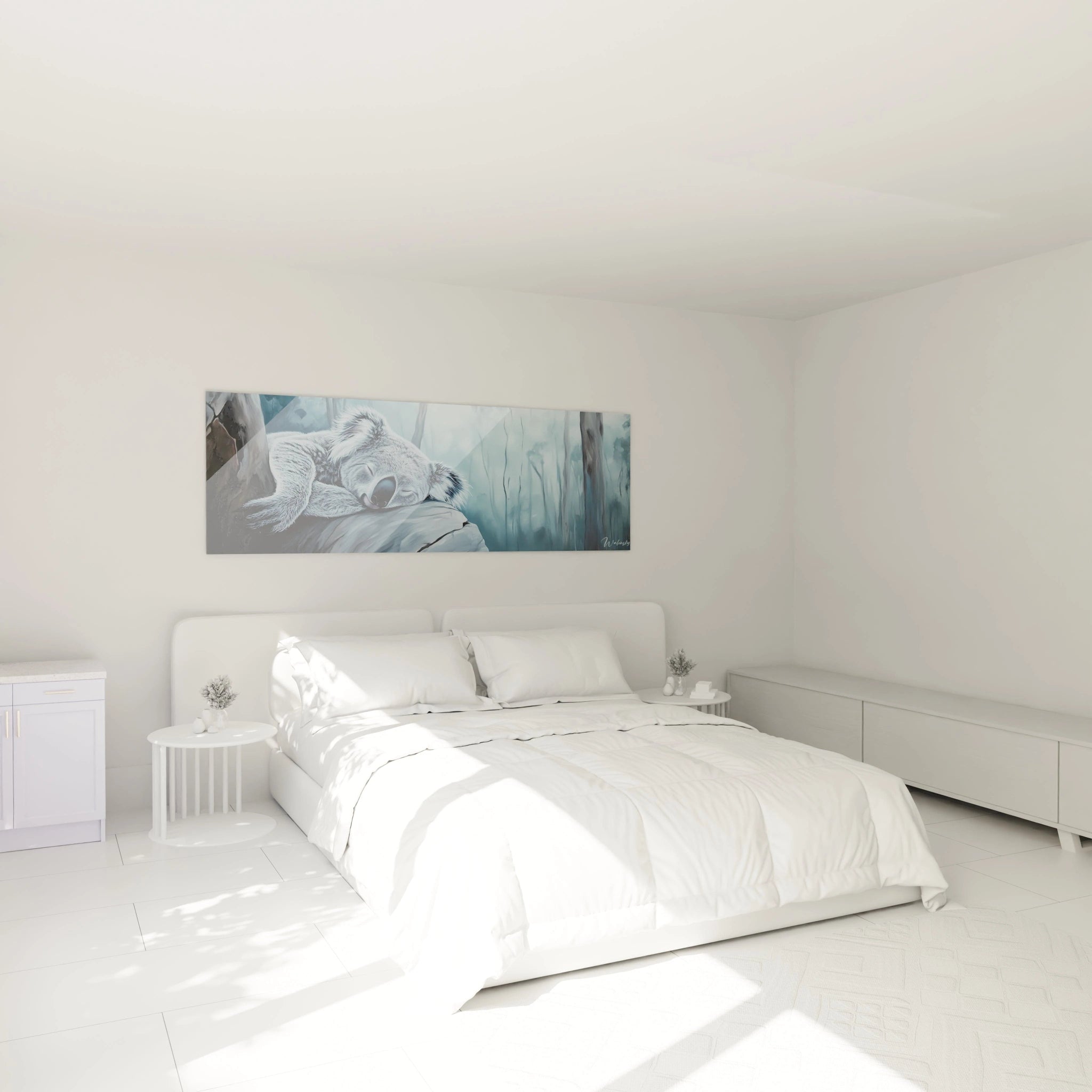 Tableau koala Walensky accroché au-dessus du lit dans une chambre blanche moderne et lumineuse