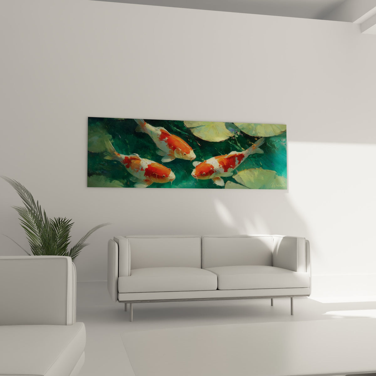 Poissons koi orange et blancs glissant dans une eau vert profond, au-dessus d'un canapé dans un salon lumineux