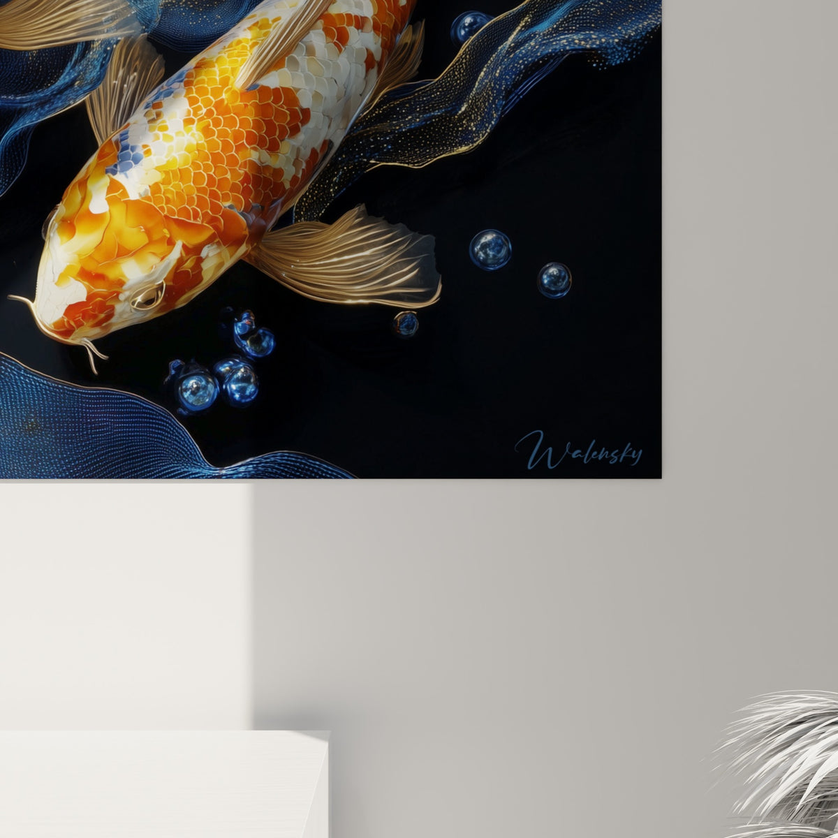 Écailles orange et blanches du Koi révélant leur texture fine, coulures dorées et reflets bleu marine à l'impression