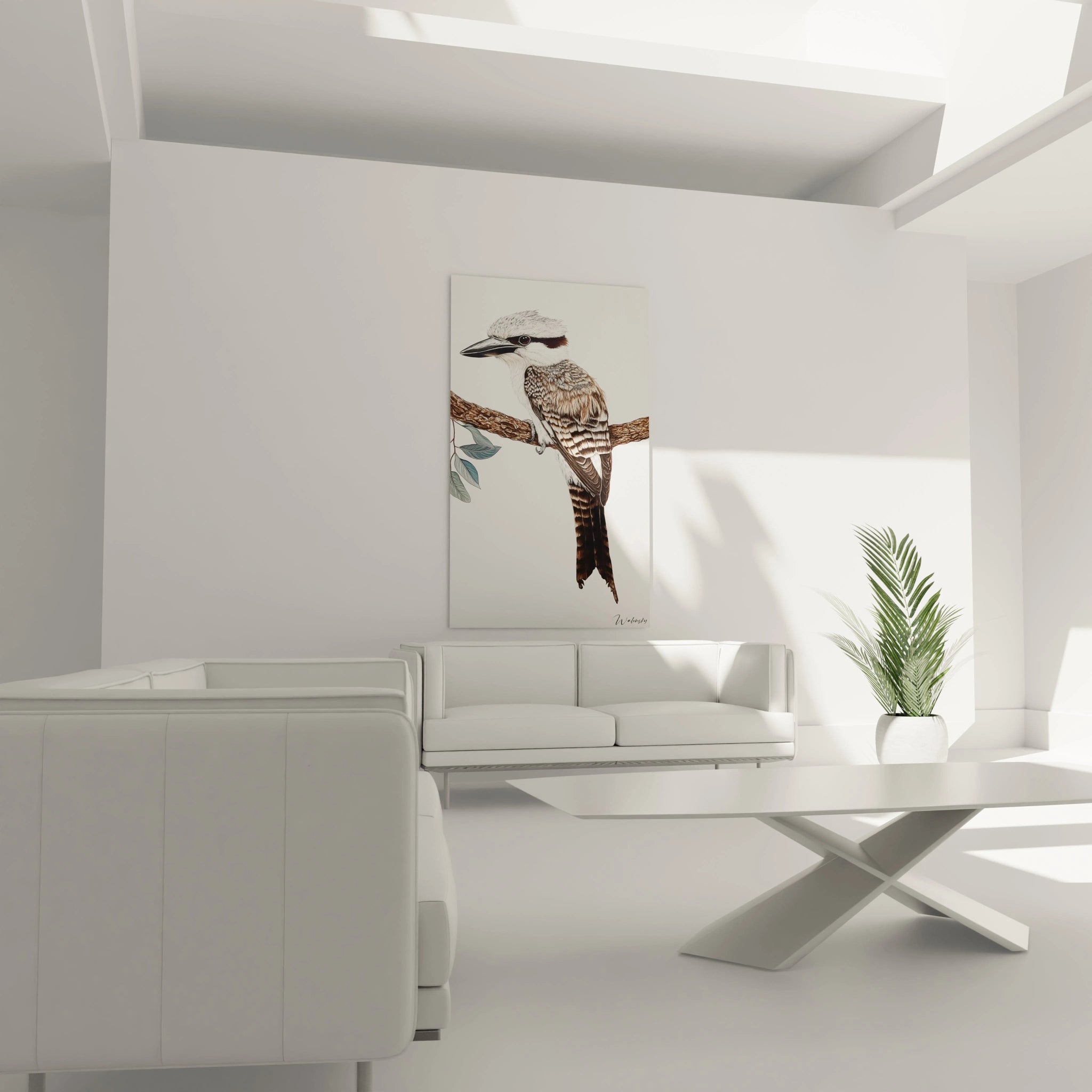 Tableau oiseau Walensky accroché au mur d'un salon moderne et lumineux avec canapé blanc