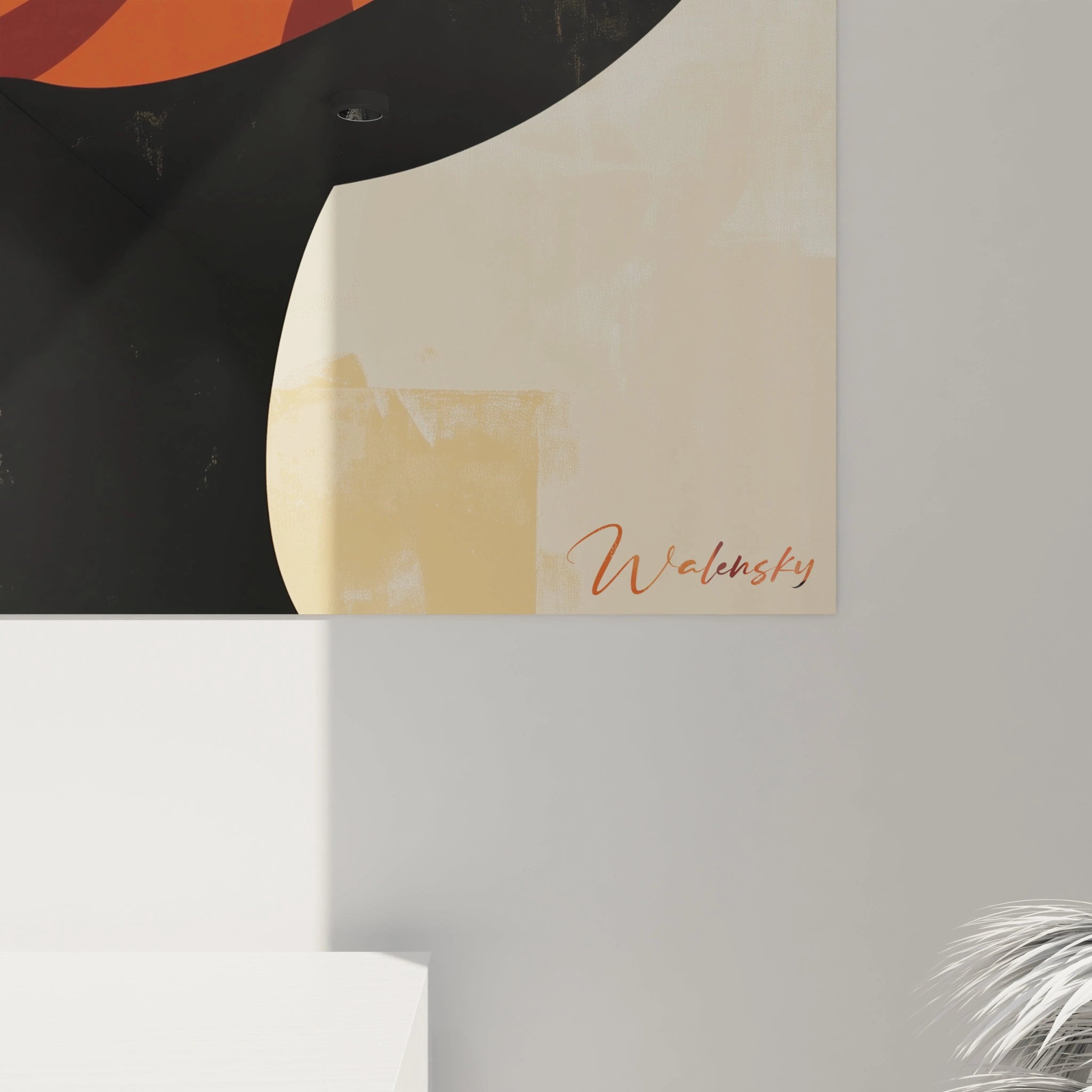 Un tableau danseuse abstrait combinant des courbes dynamiques en rouge et noir sur un fond beige texturé.