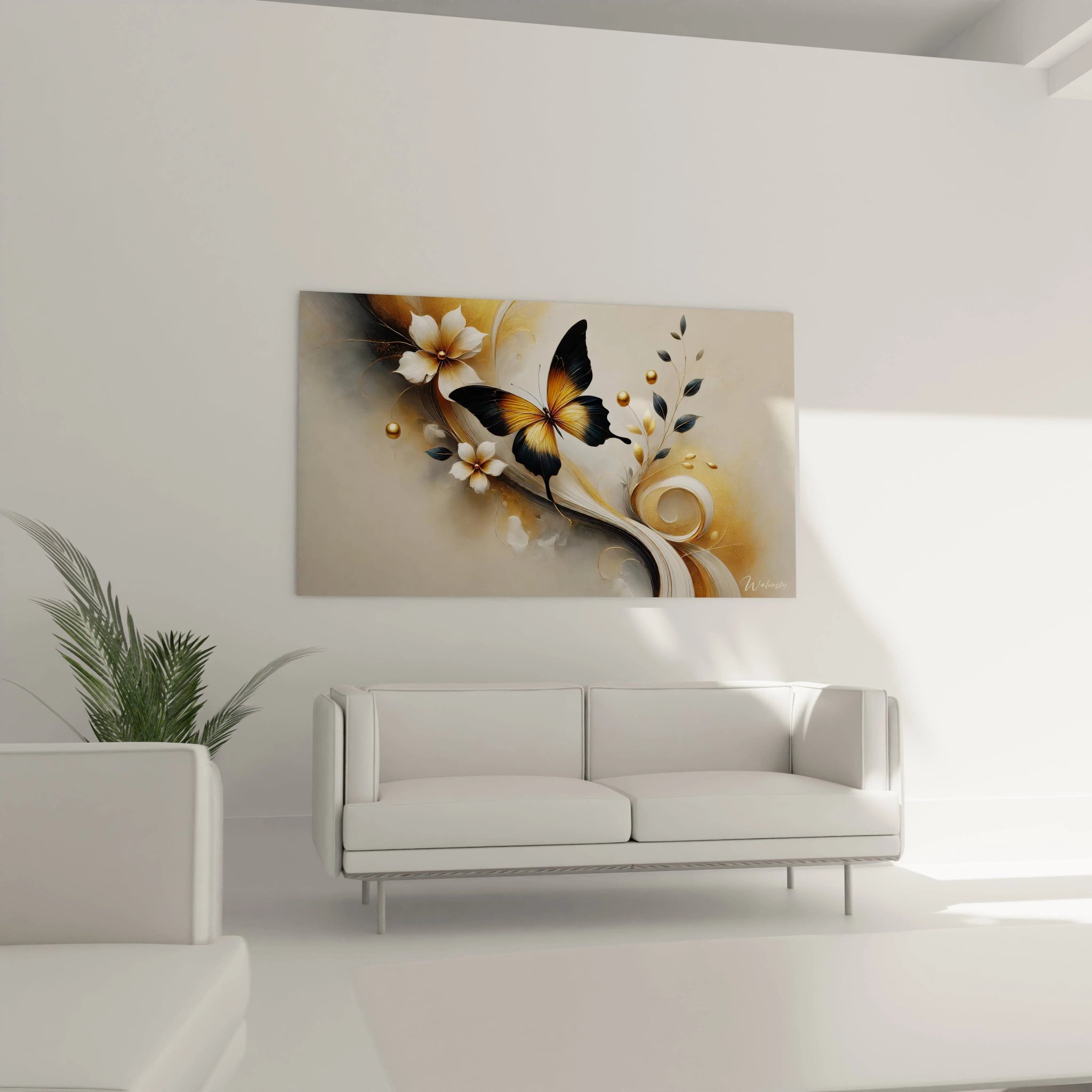 Tableau papillon orné de nuances d'or et de noir au-dessus du canapé dans un salon moderne. Apportez une touche de nature sophistiquée et de mystère à votre pièce de vie.