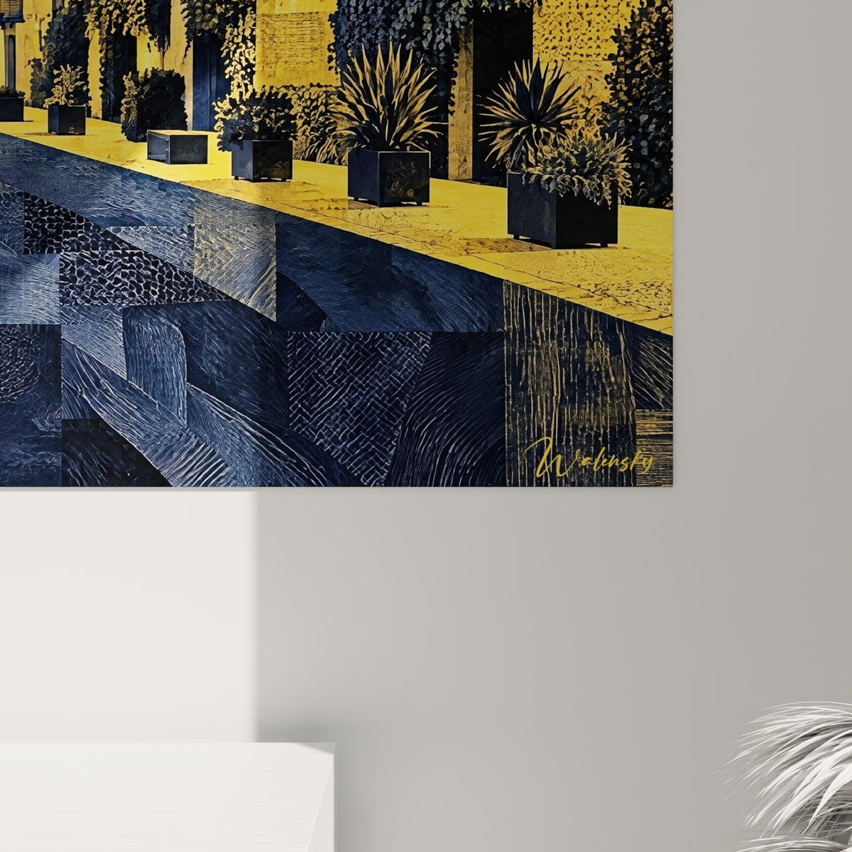 Grain texturé révélant les blocs dorés et bleu nuit des façades et pavés de ce village perché