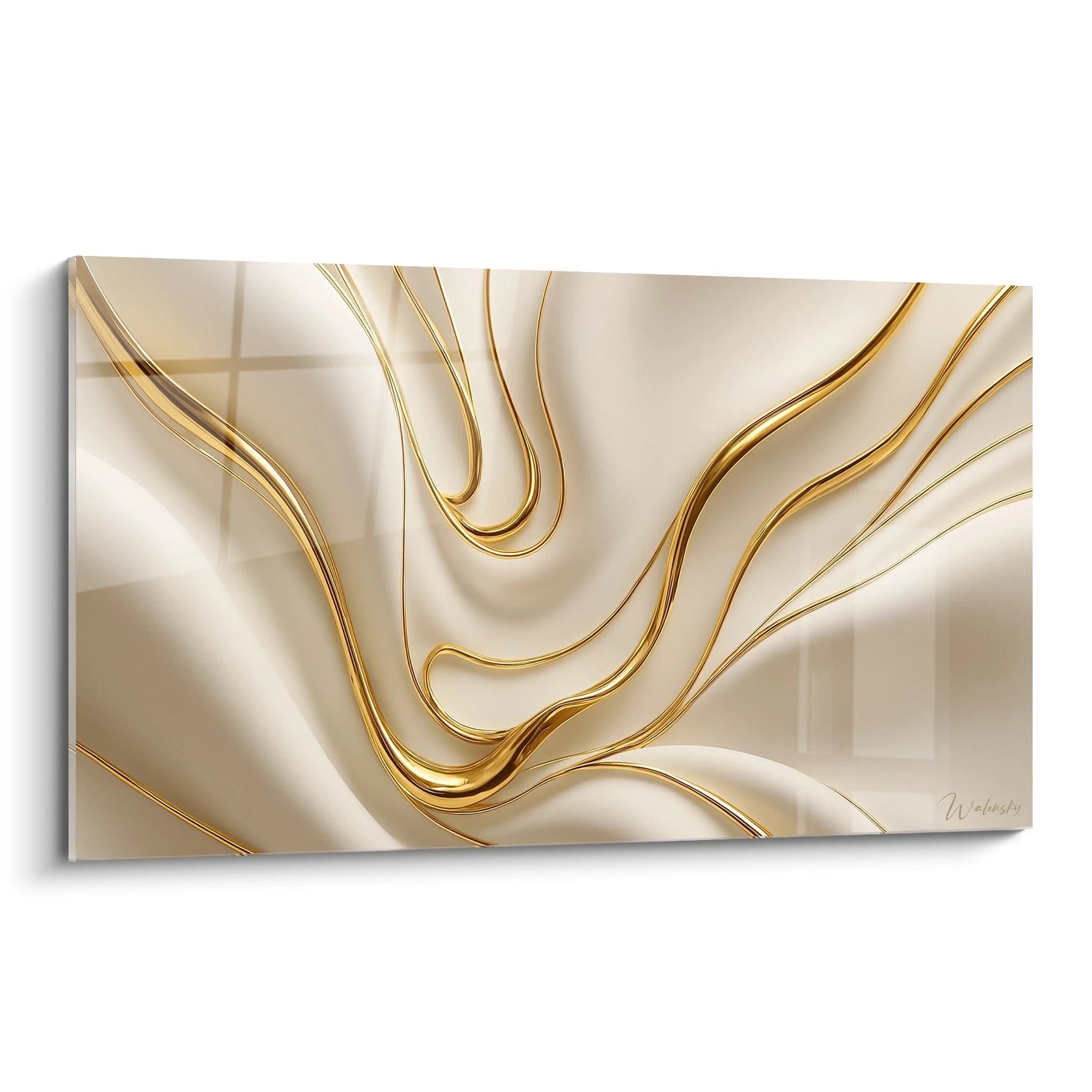 Un tableau relief abstrait présentant des lignes ondulantes dorées sur fond beige crème, créant un effet tridimensionnel élégant avec des courbes métalliques sculptées qui semblent flotter sur la surface texturée.