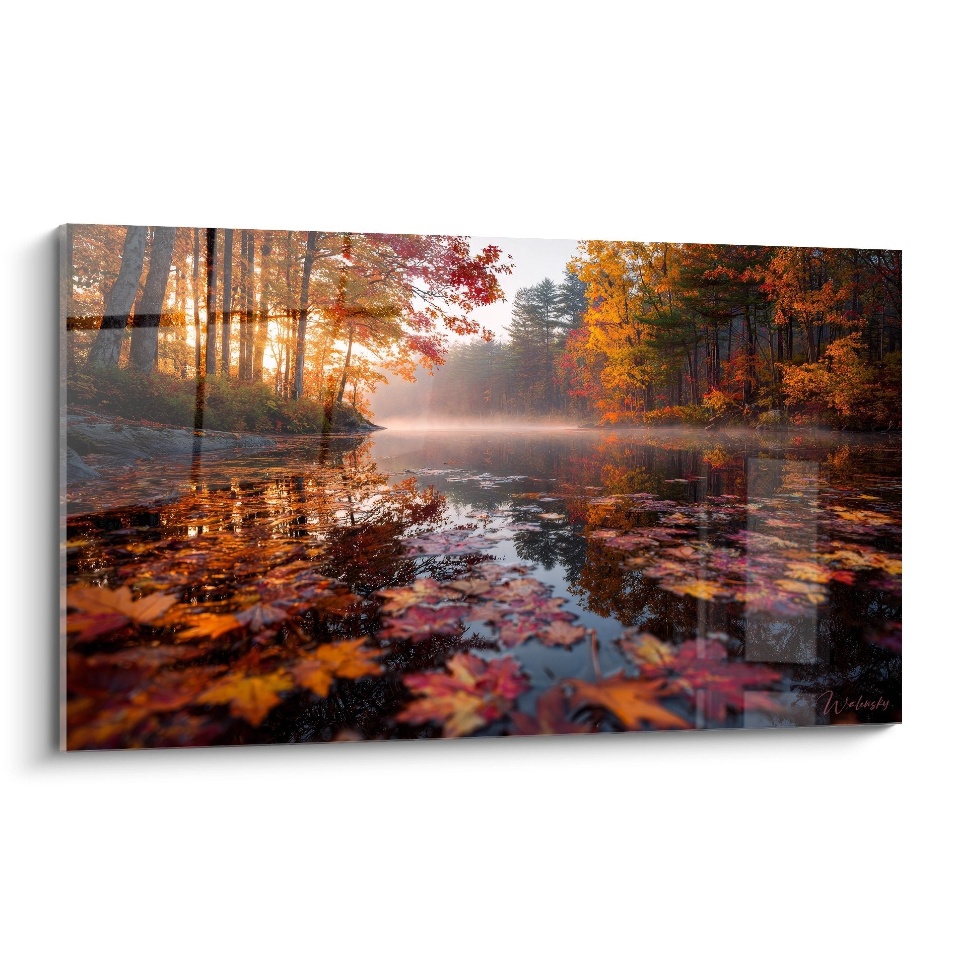 Tableau mural lac automne avec brume matinale, reflets dorés et feuillage coloré sur eau calme