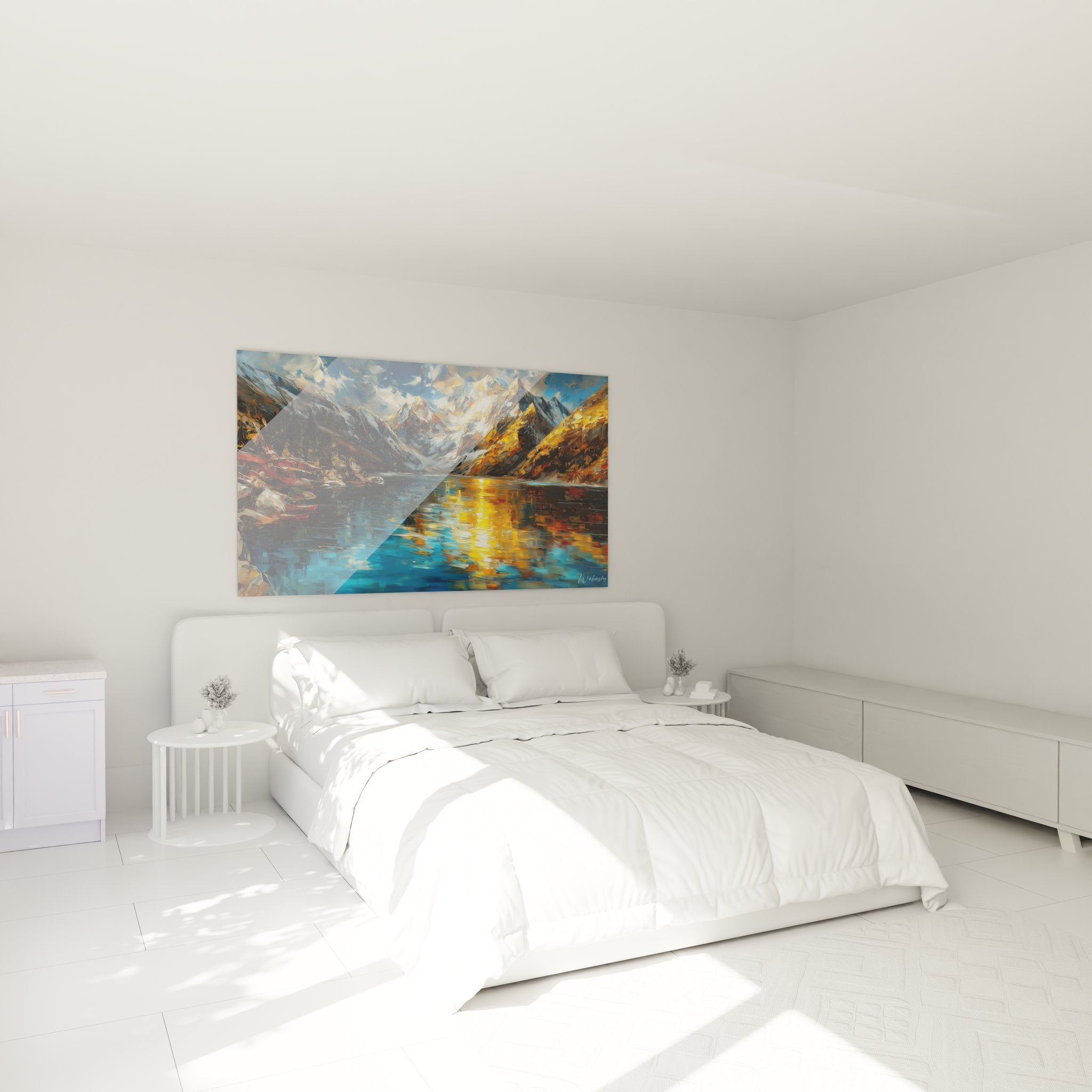 Tableau mural lac alpin en ambiance chambre - Décoration montagnarde reflets dorés sur eau cristalline