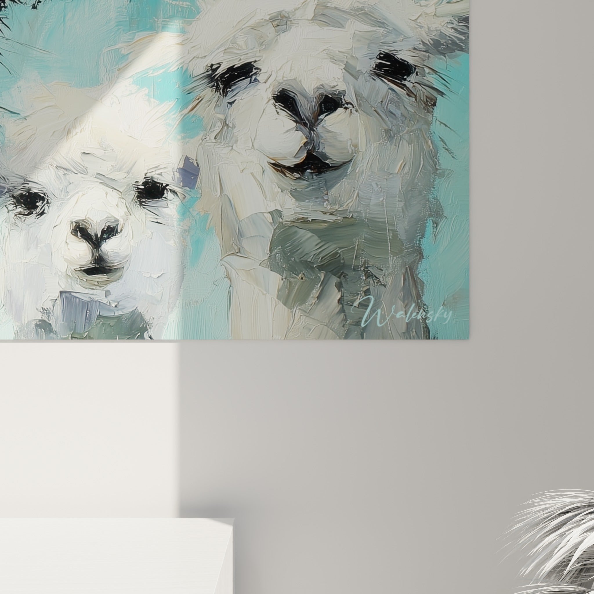 Empâtements blancs et noirs du pelage des lamas, coulures turquoise visibles à la surface de la toile