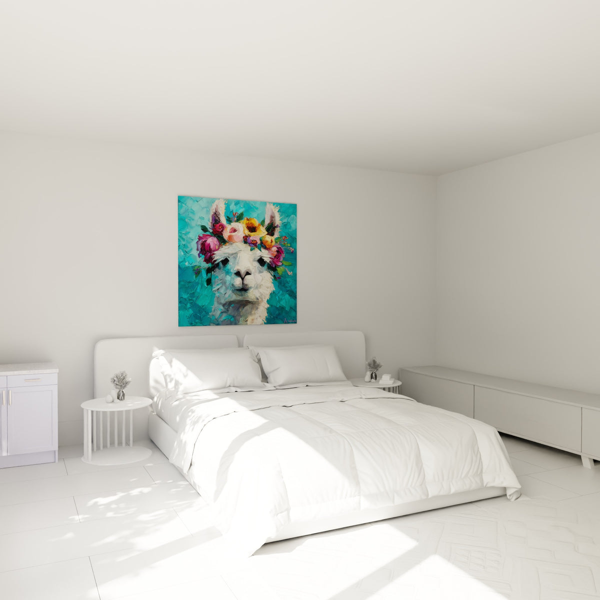 Museau doux du lama fleuri turquoise et rose au-dessus d'un lit dans une chambre claire