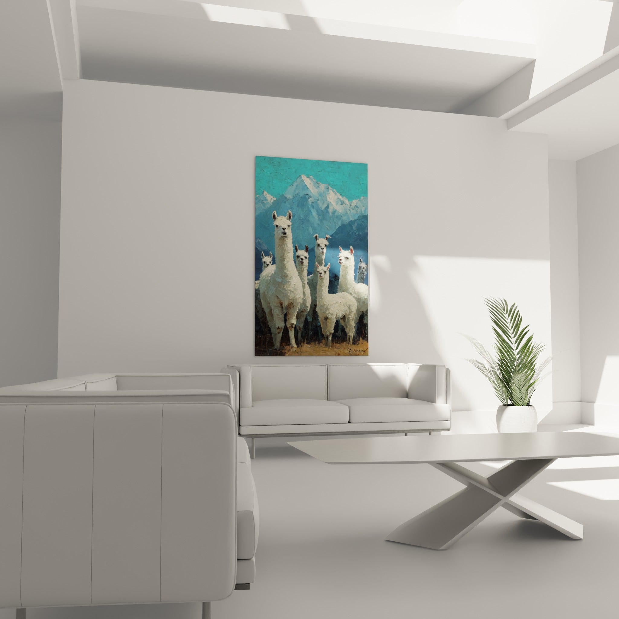 Regards de lamas blancs sur fond turquoise et bleu suspendus au-dessus d'un canapé dans un salon lumineux