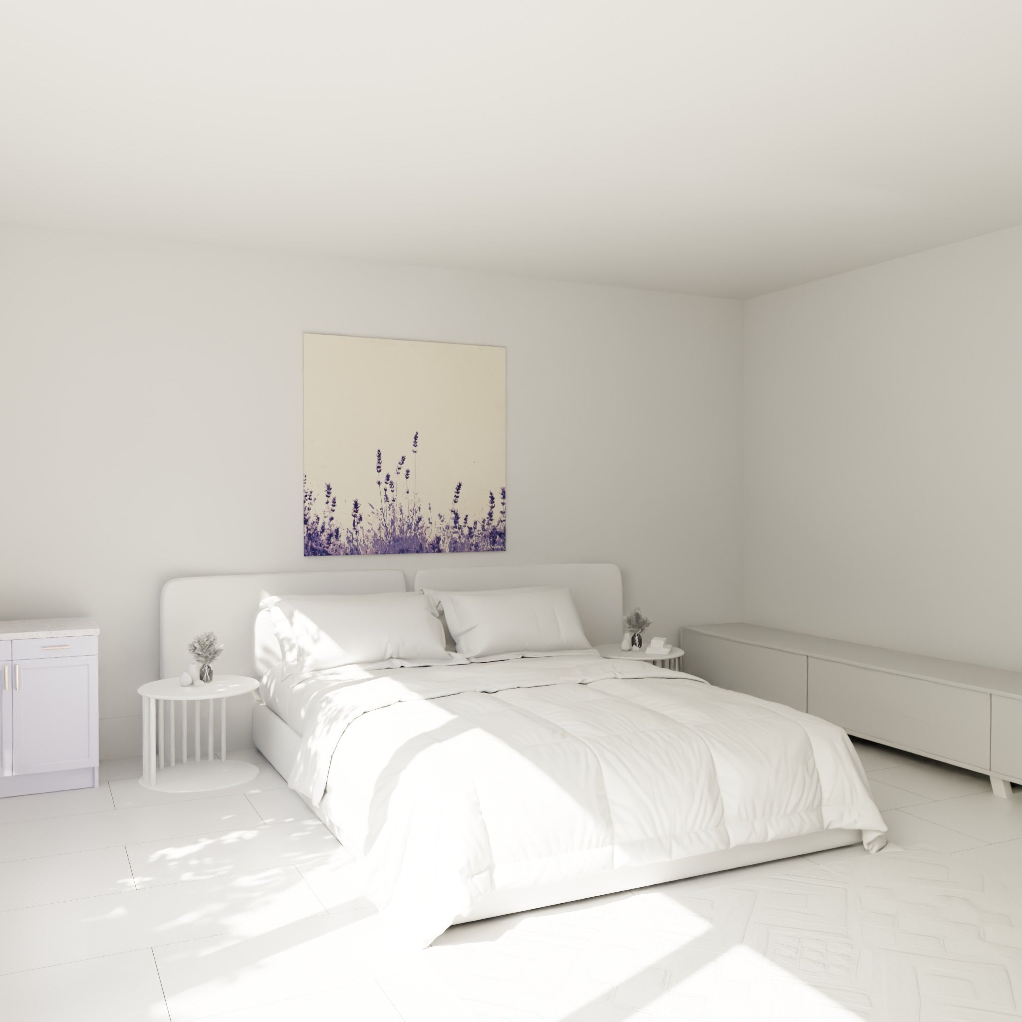Lavande violette et beige peinte, tiges fines délicates, au-dessus d'un lit dans une chambre claire