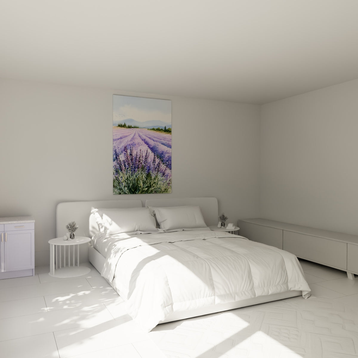 Champ de lavande violet et vert sauge accroché au-dessus d'un lit dans une chambre claire