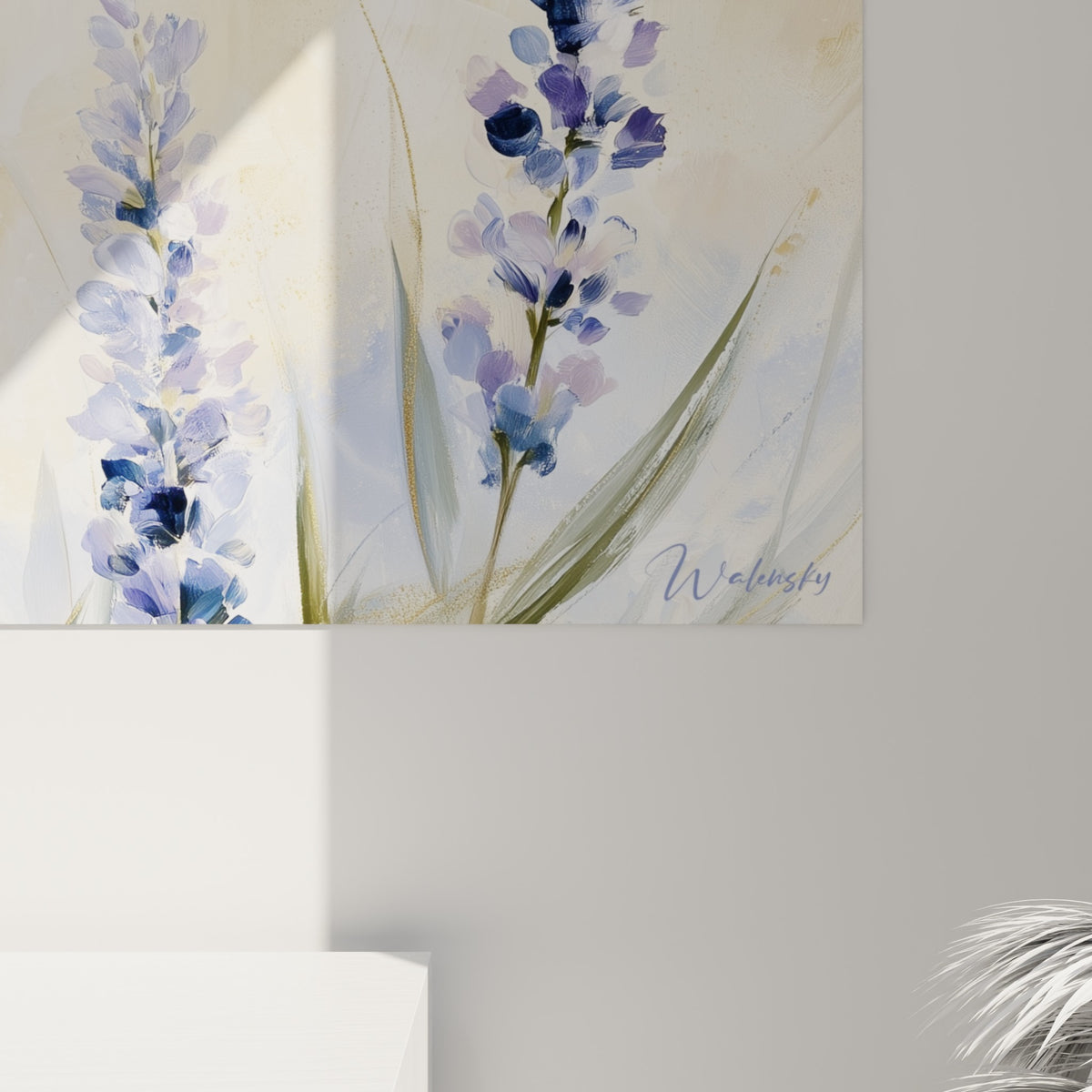 Grain de peinture visible sur les épis violets et le fond doré de ce tableau lavande aquarelle
