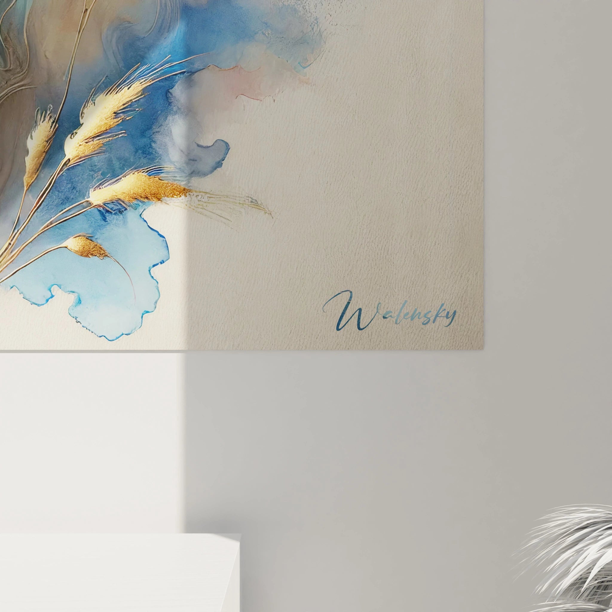 vue rapprochee du tableau buffle montre la finesse des details des cornes dorees et des textures multicolores l'effet sublime de lumiere renforce la presence puissante et paisible