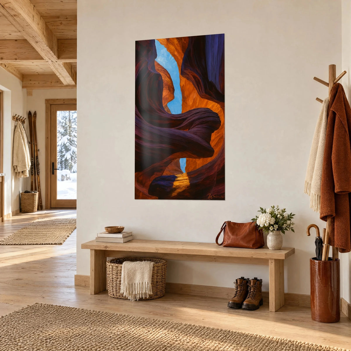 Quadro gola scolpita dall'erosione, pareti ocra e viola profondo, cielo azzurro in una stretta fenditura, vista di tre quarti in uno chalet