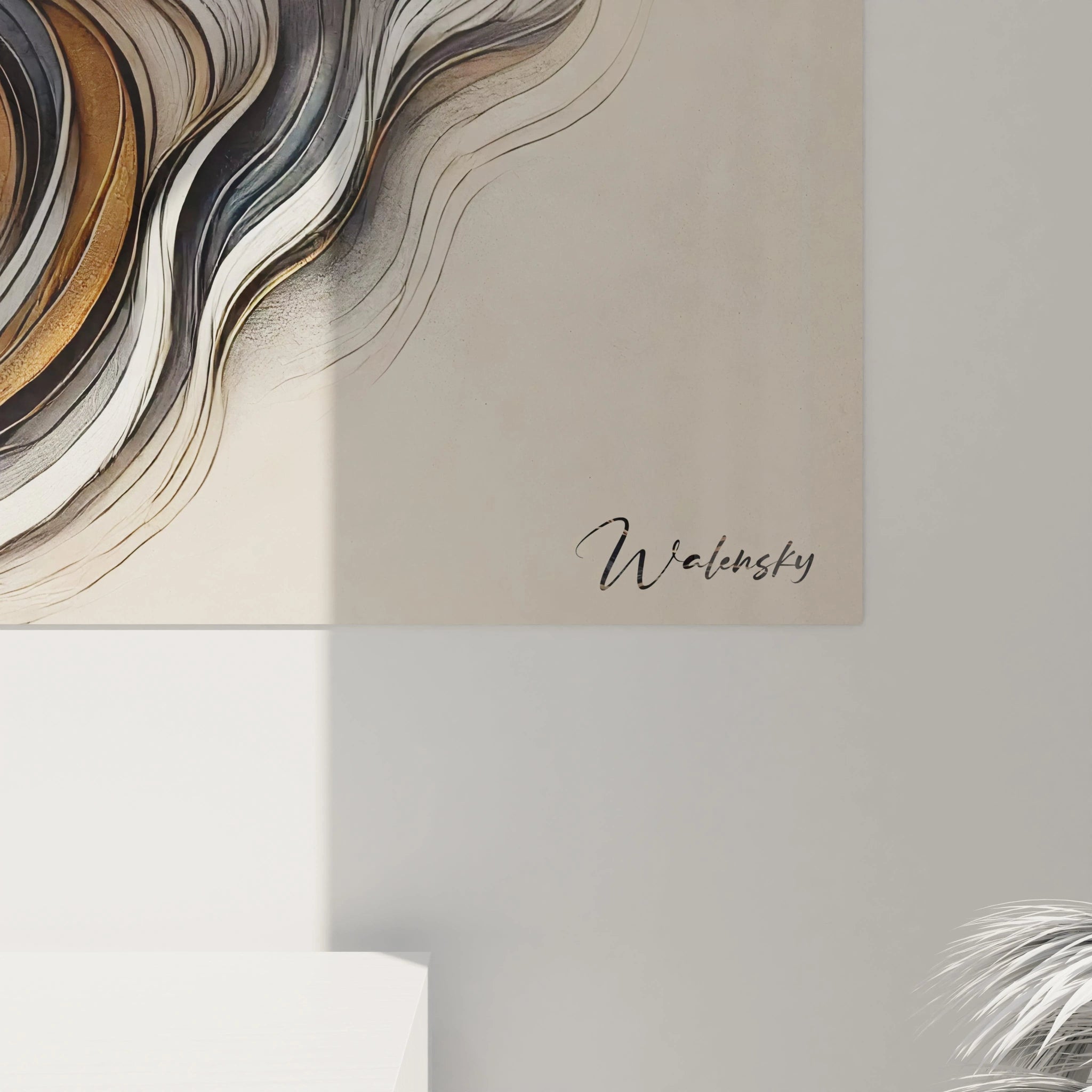 En gros plan, le tableau grizzly revele des details captivants. Les courbes subtiles et les teintes bronze beige montrent l essence de la force et la serenite dans un style artistique unique.