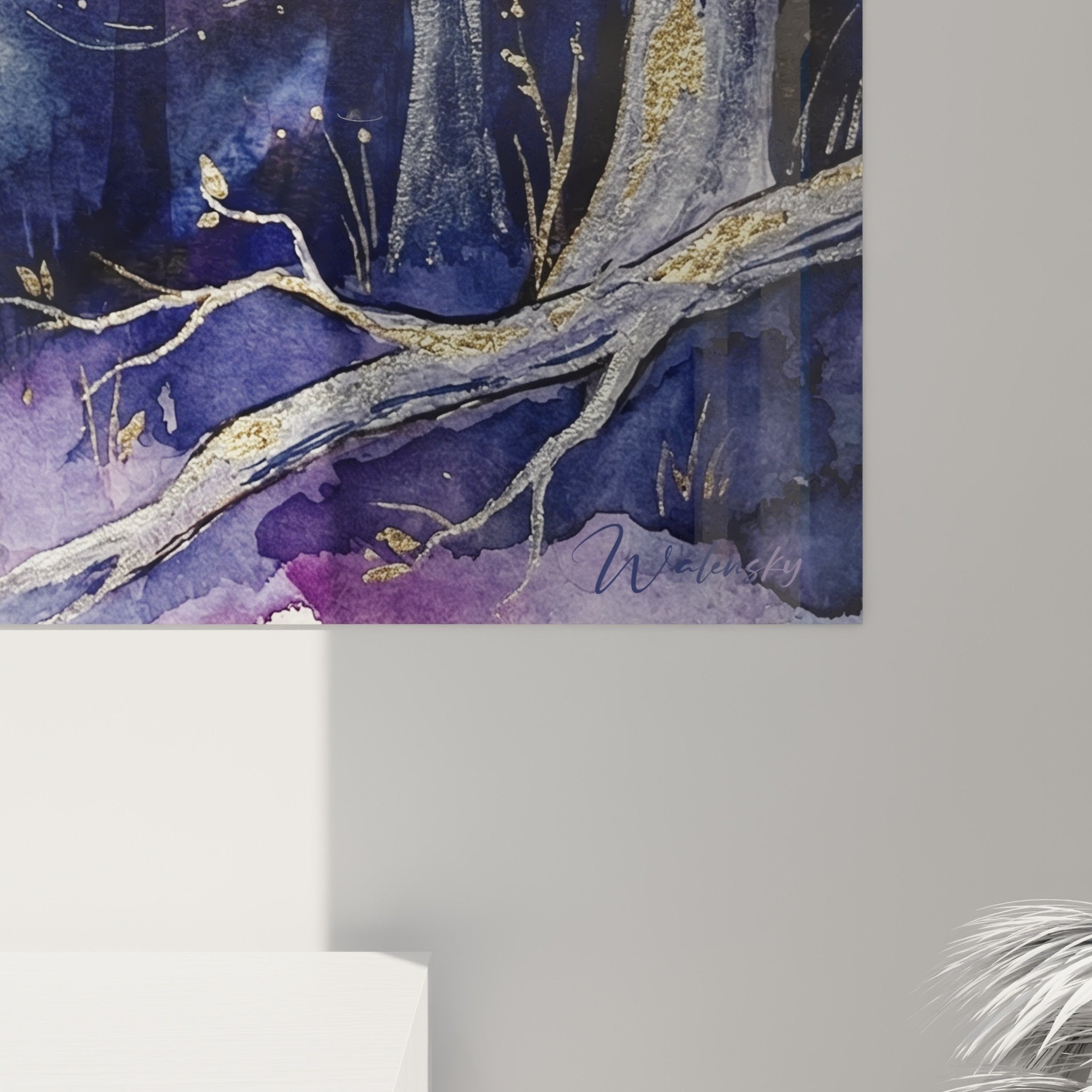 Vue ensemble tableau lévrier nocturne tons violets et or dans intérieur moderne