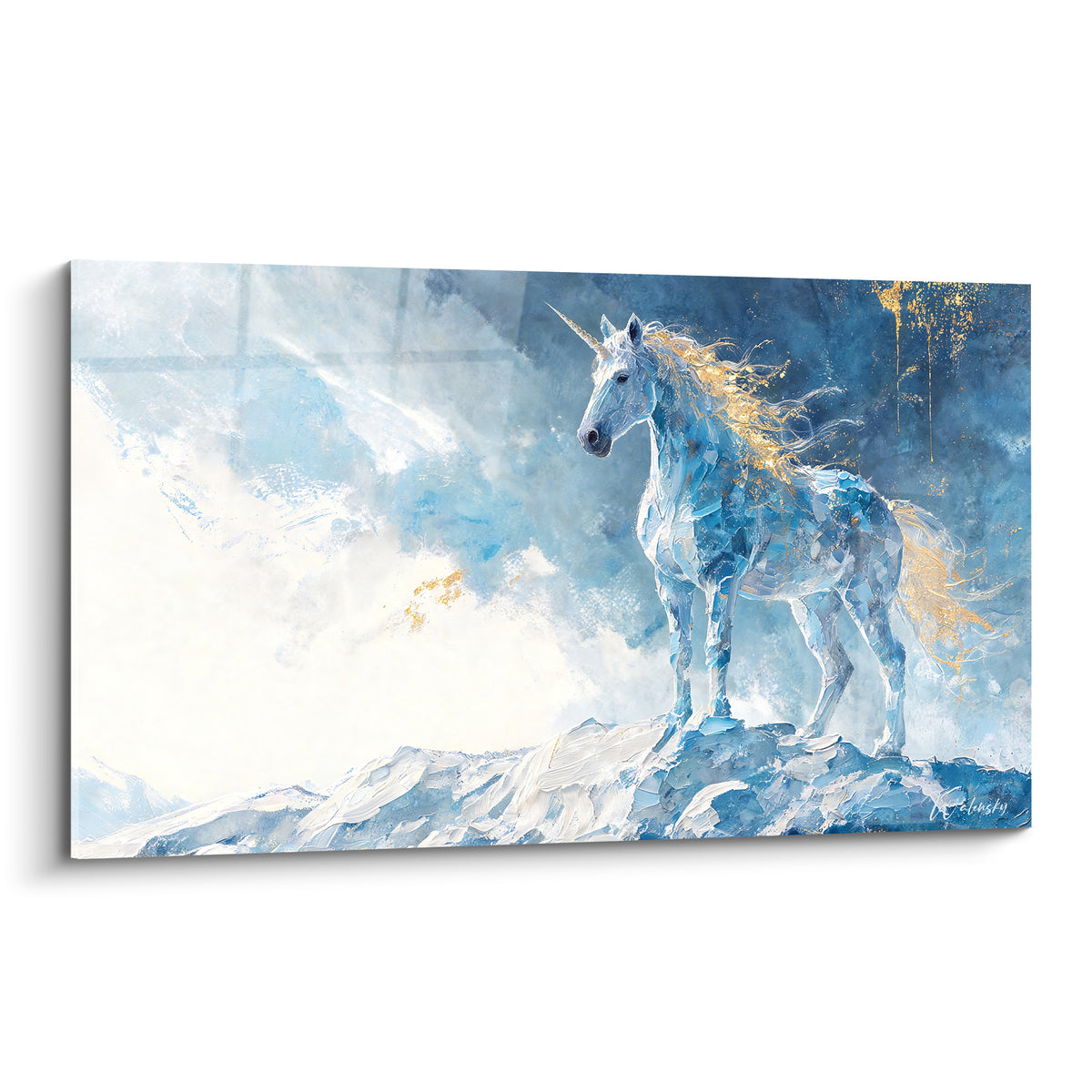 Licorne blanche et bleue à crinière dorée dressée sur un rocher enneigé, toile murale féérique