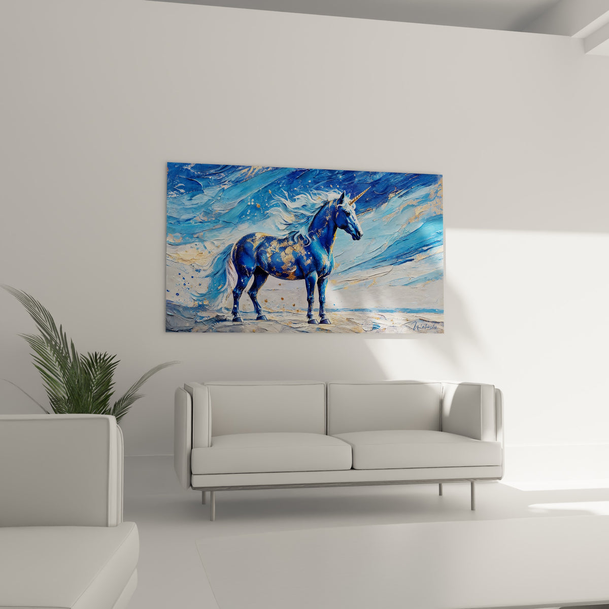 Silhouette bleue aux touches dorées, licorne au-dessus d'un canapé dans un salon lumineux